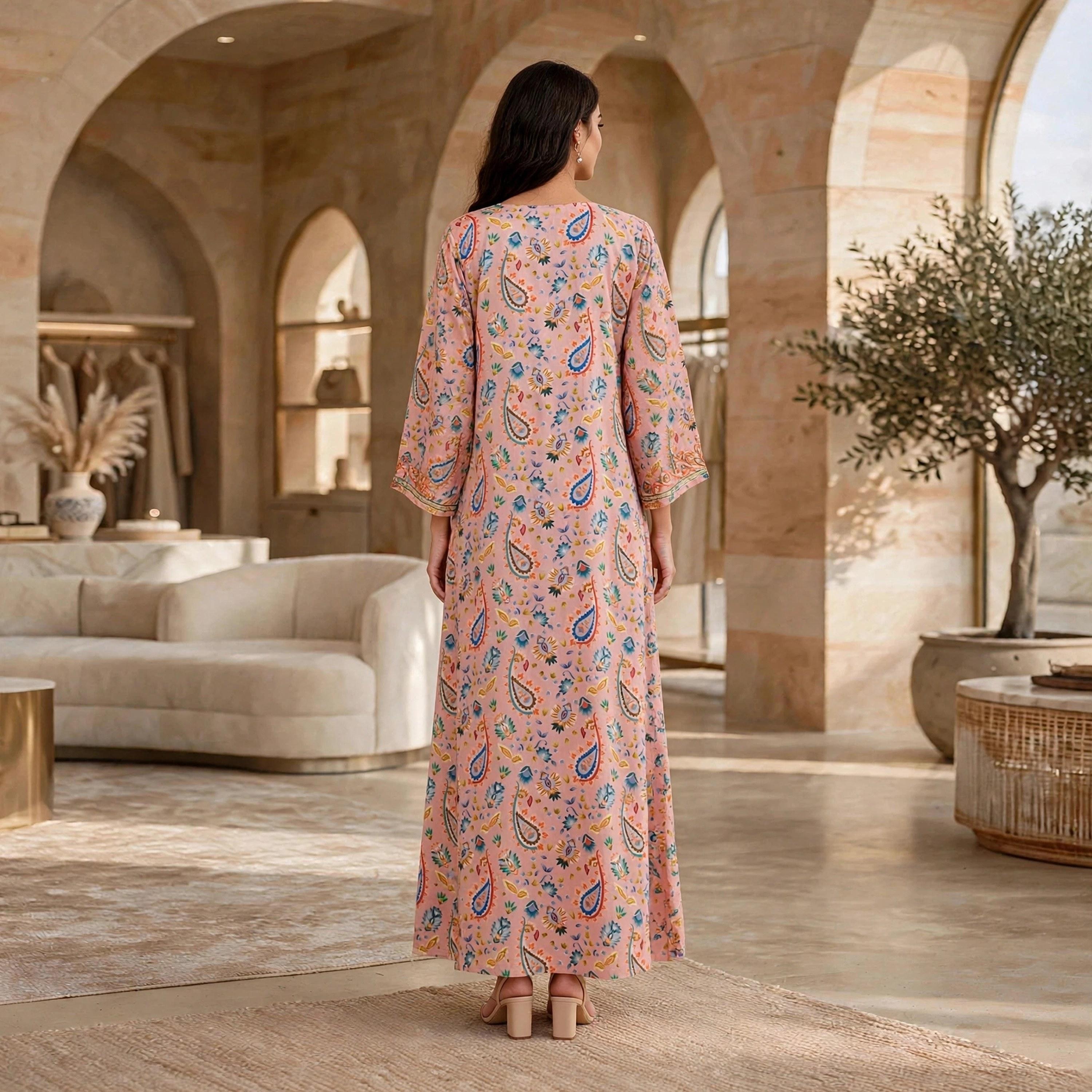 جلابية حريمي بطبعة زهور وبيزلي وأكمام واسعة من إيكسا-women-arabicclothing-jalabiyas-image-5
