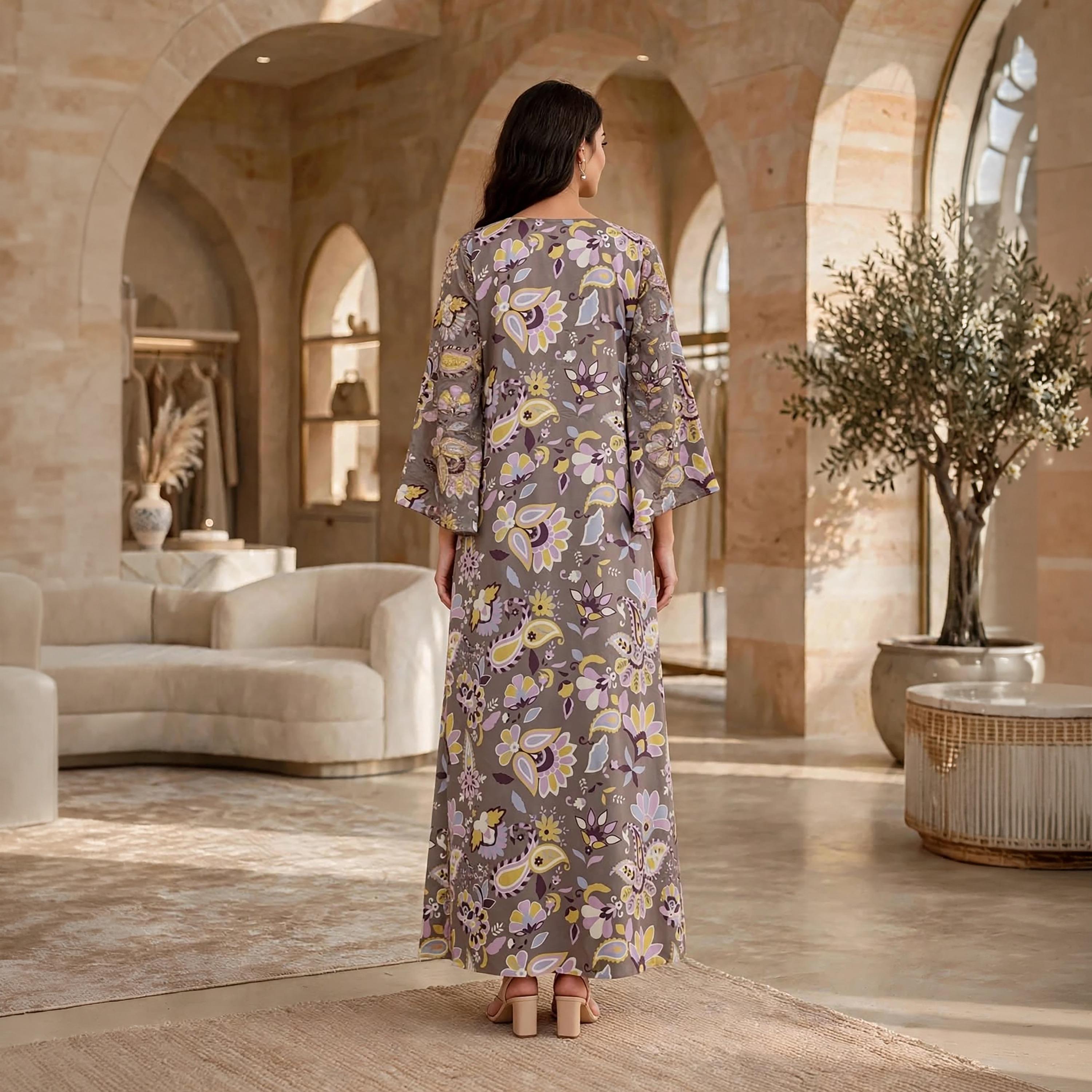 جلابية حريمي بتصميم زهور مزخرفة وأكمام واسعة تتسع تدريجياً من إككسا-women-arabicclothing-jalabiyas-image-10