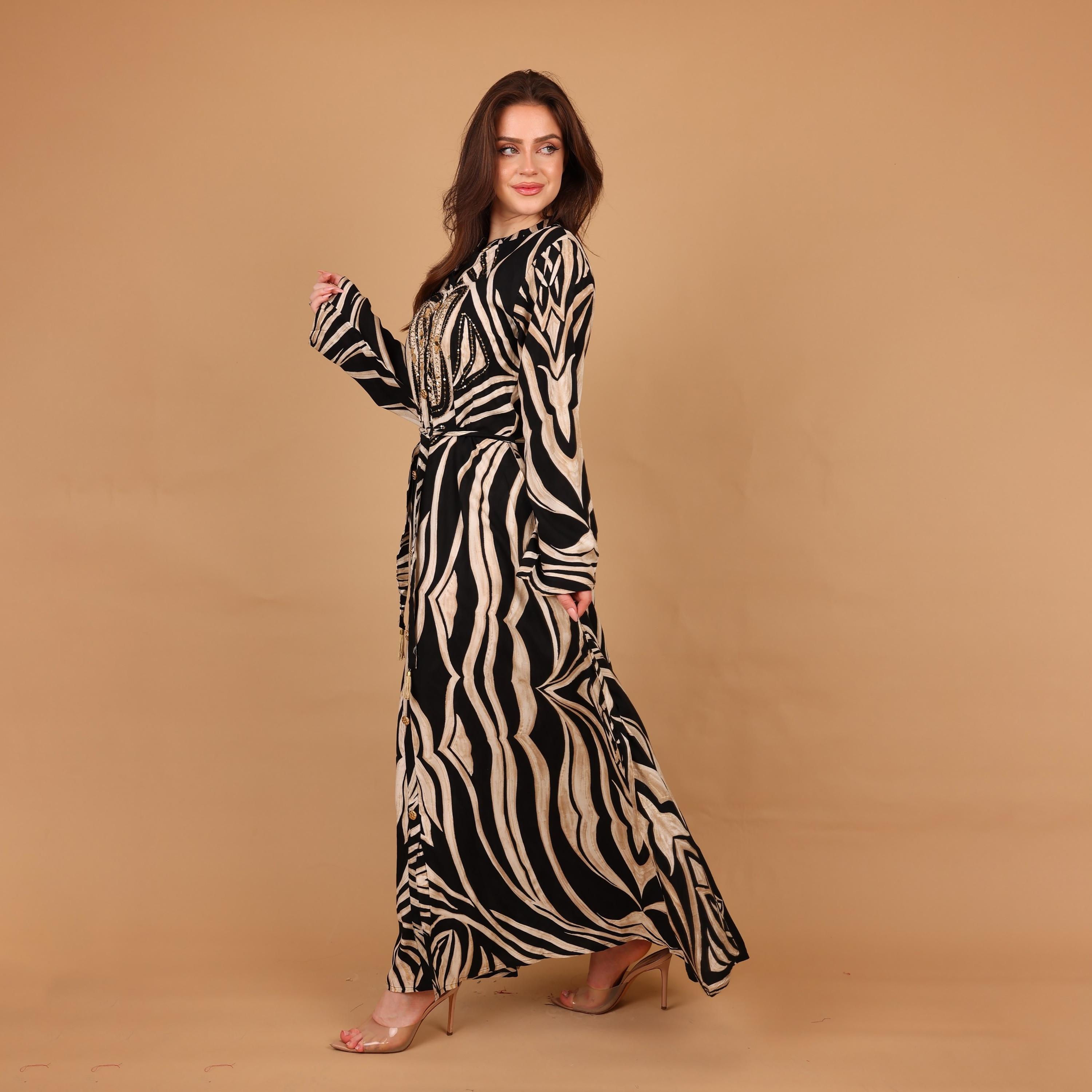 IKKXA Abstract Print Mandarin Collar Women's Fit and Flared Jalabiya-women-arabicclothing-jalabiyas-image-4