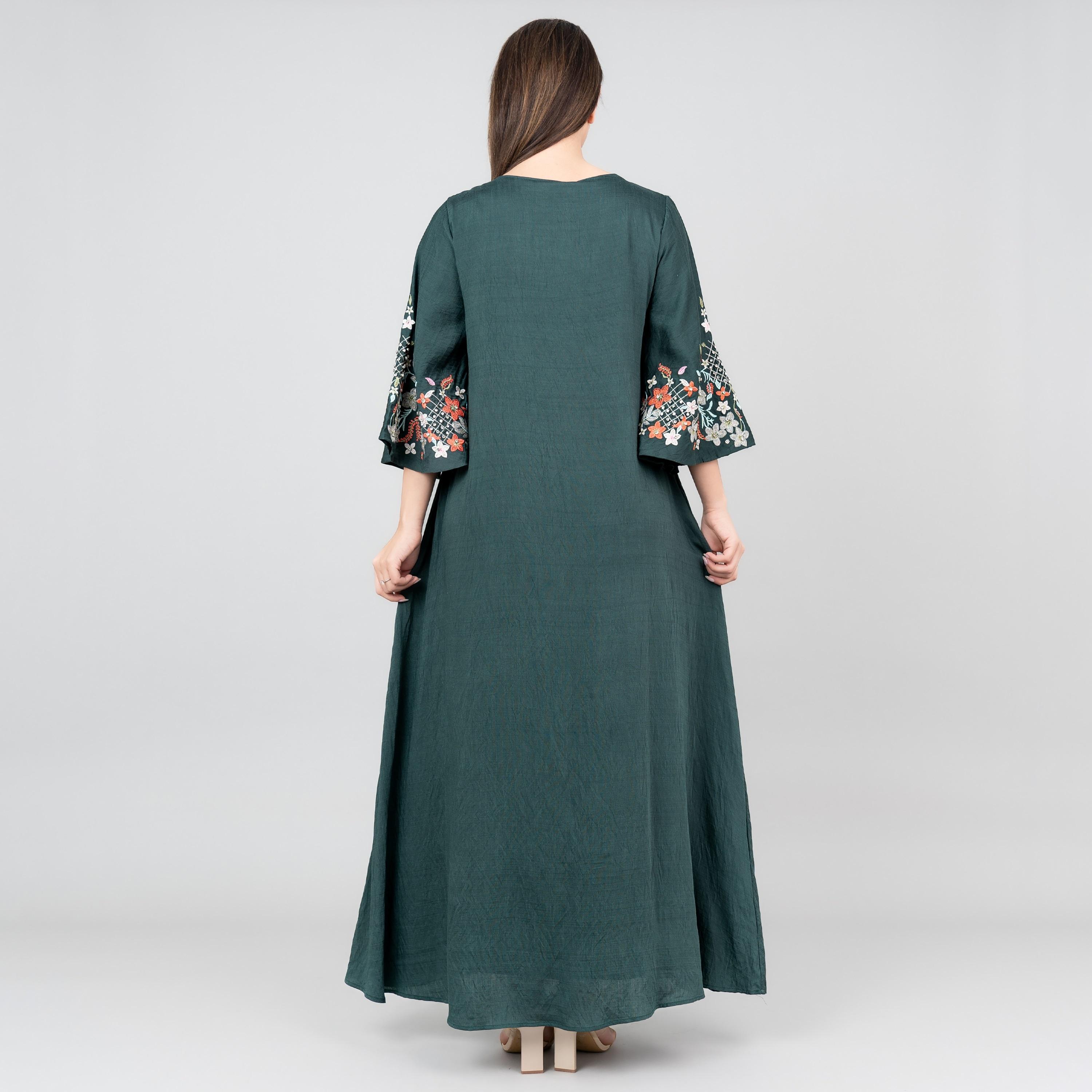 جلابية نسائية مطرزة بنقشة الزهور بأكمام واسعة من إككسا-women-arabicclothing-jalabiyas-image-4