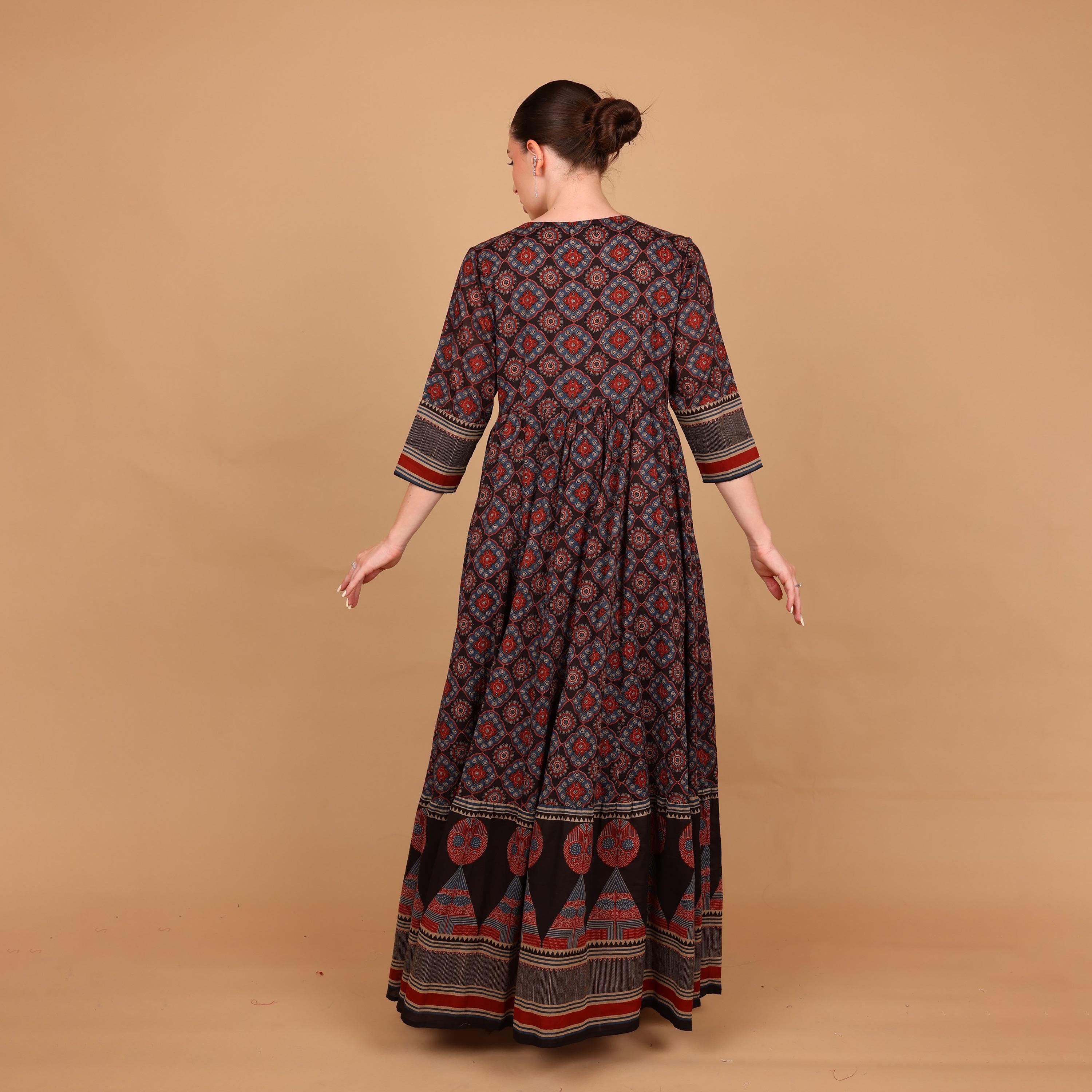 جلابية نسائية واسعة ومجسمة (فت آند فلير) بنقشة هندسية من إيككسا-women-arabicclothing-jalabiyas-image-14
