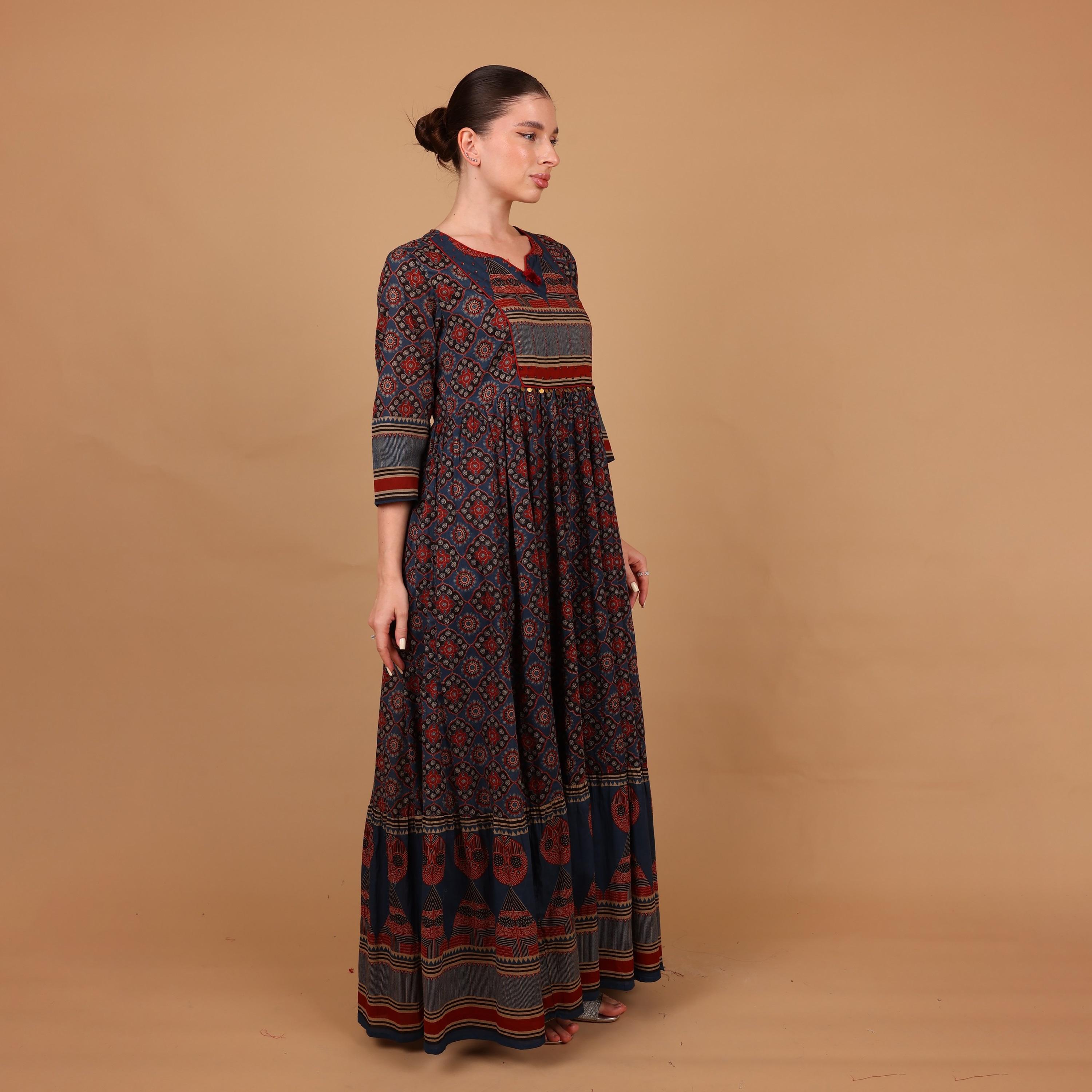 جلابية نسائية واسعة ومجسمة (فت آند فلير) بنقشة هندسية من إيككسا-women-arabicclothing-jalabiyas-image-3