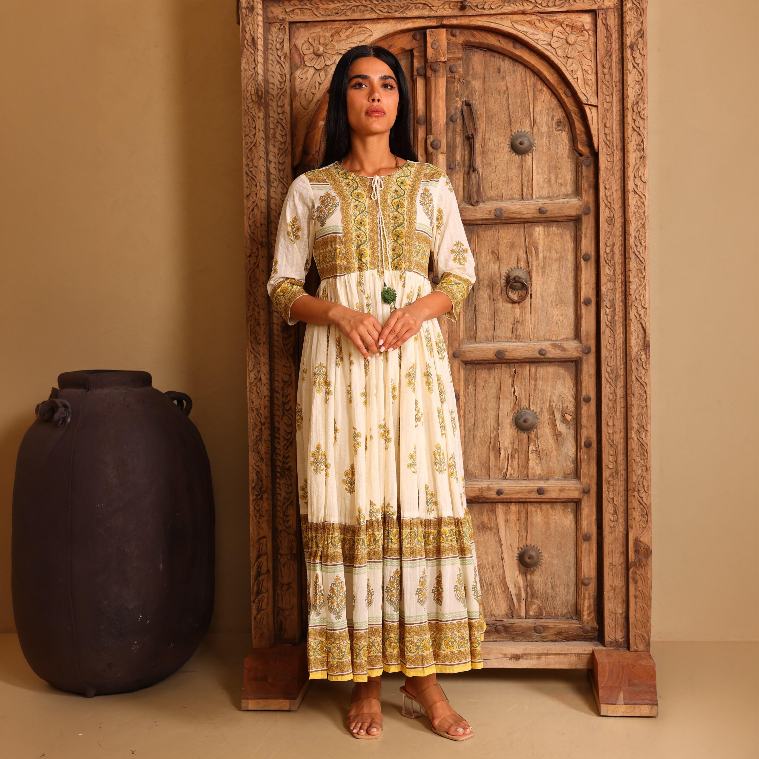 جلابية نسائية واسعة ومجسمة (فت آند فلير) بنقشة زهور من إيككسا-women-arabicclothing-jalabiyas-image-10