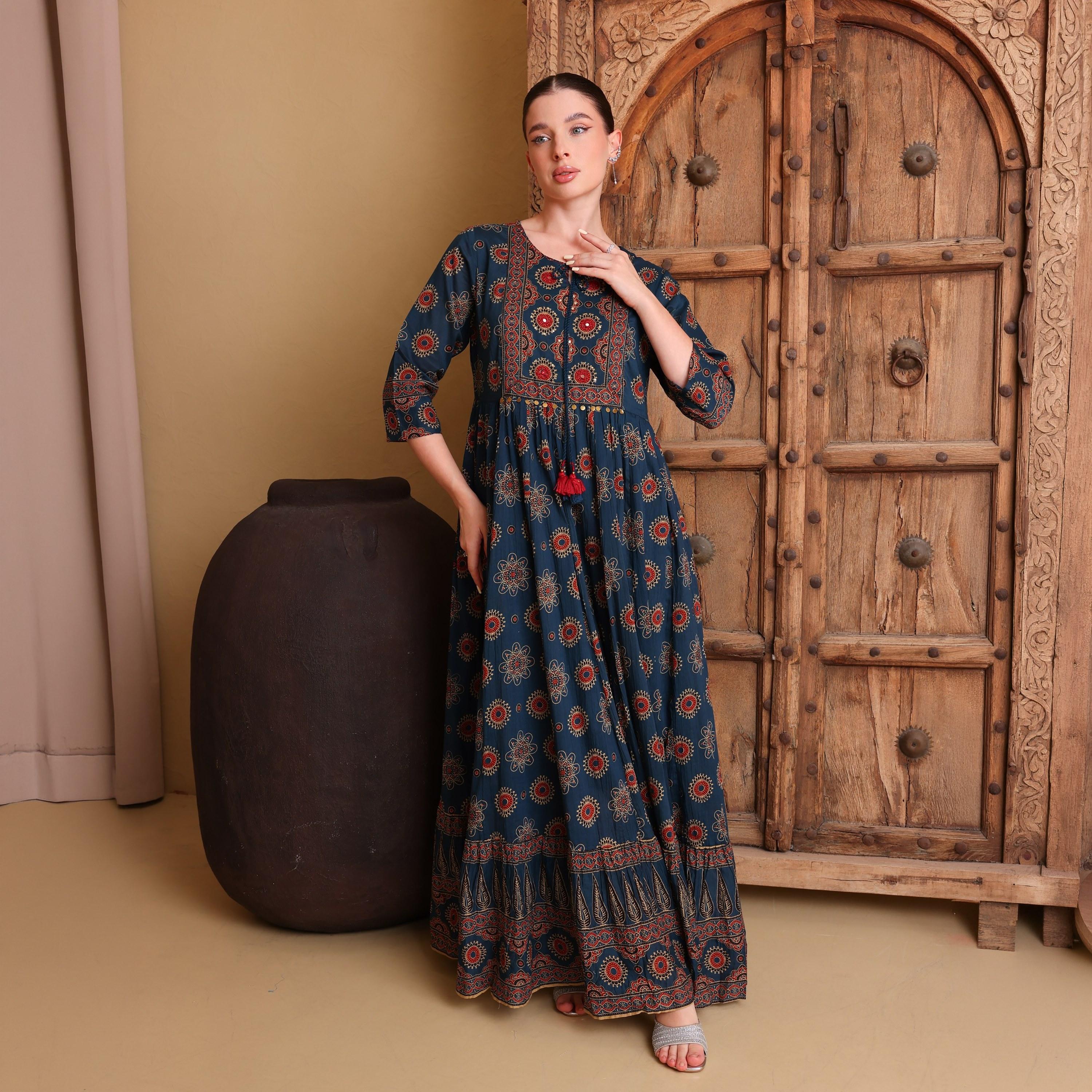 جلابية نسائية واسعة ومجسمة (فت آند فلير) بنقشة عرقية من إيككسا-women-arabicclothing-jalabiyas-image-6