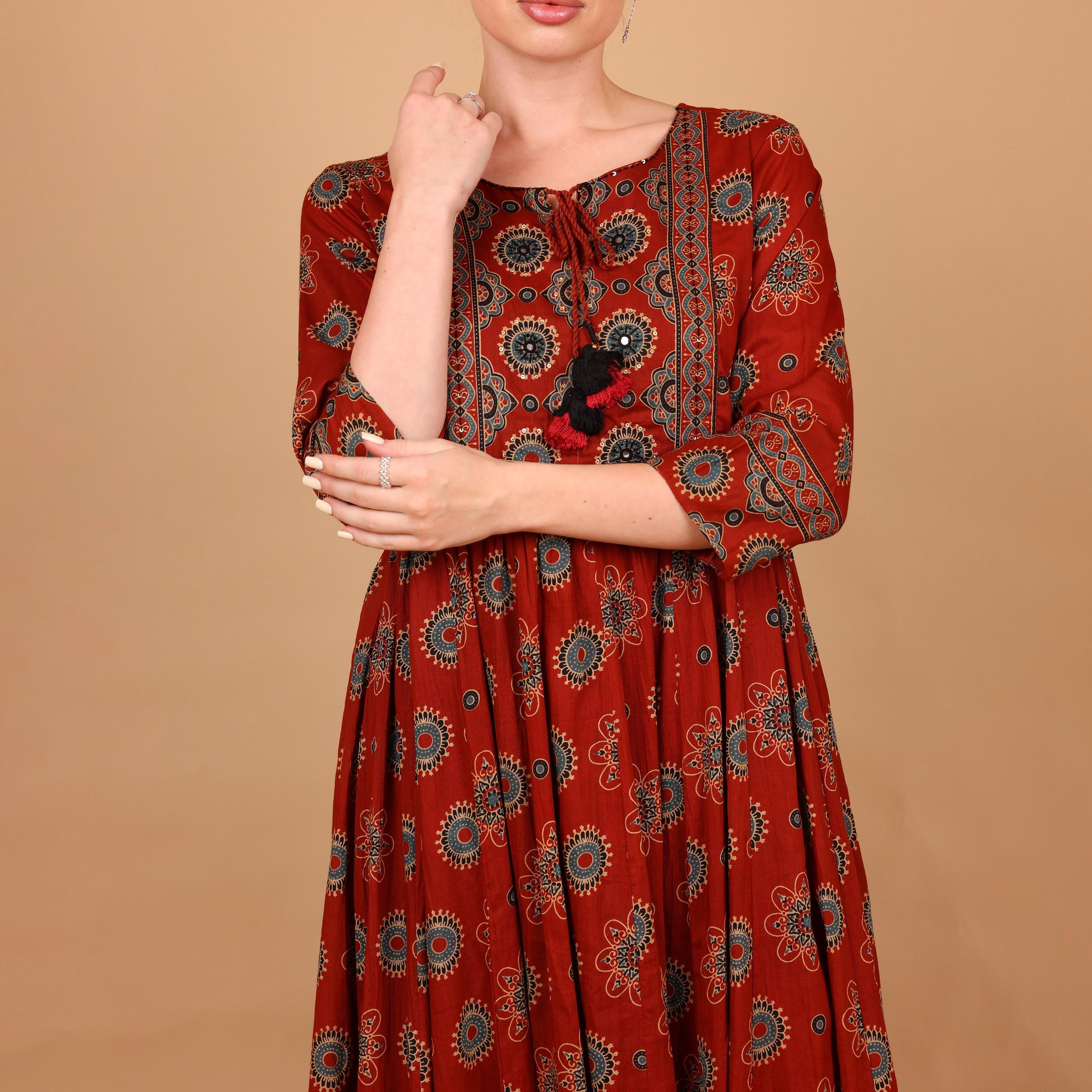 جلابية نسائية واسعة ومجسمة (فت آند فلير) بنقشة عرقية من إيككسا-women-arabicclothing-jalabiyas-image-13