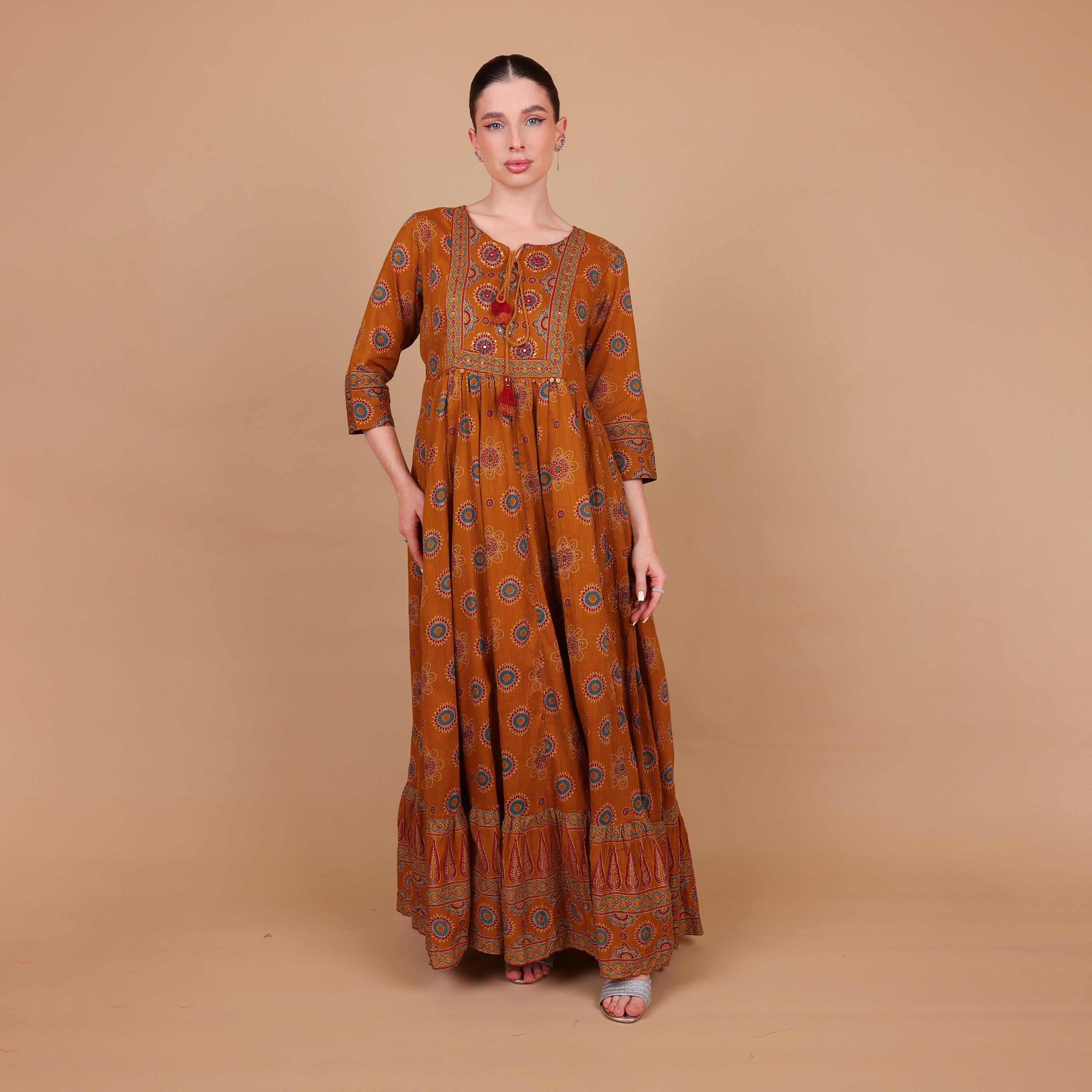 جلابية نسائية واسعة ومجسمة (فت آند فلير) بنقشة عرقية من إيككسا-women-arabicclothing-jalabiyas-image-17
