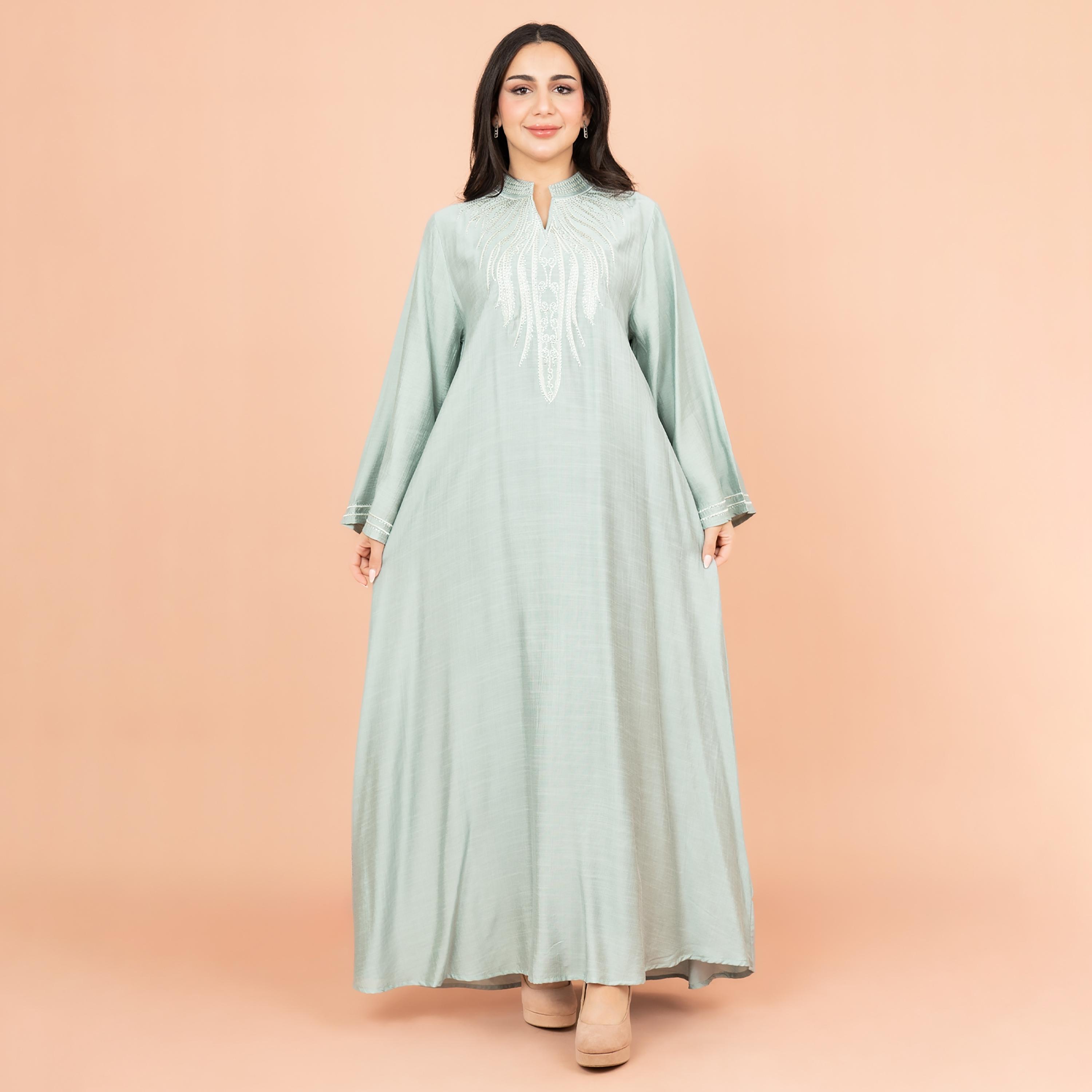 جلابية نسائية مطرزة ومزينة بياقة ماندرين من إككسا-women-arabicclothing-jalabiyas-image-1