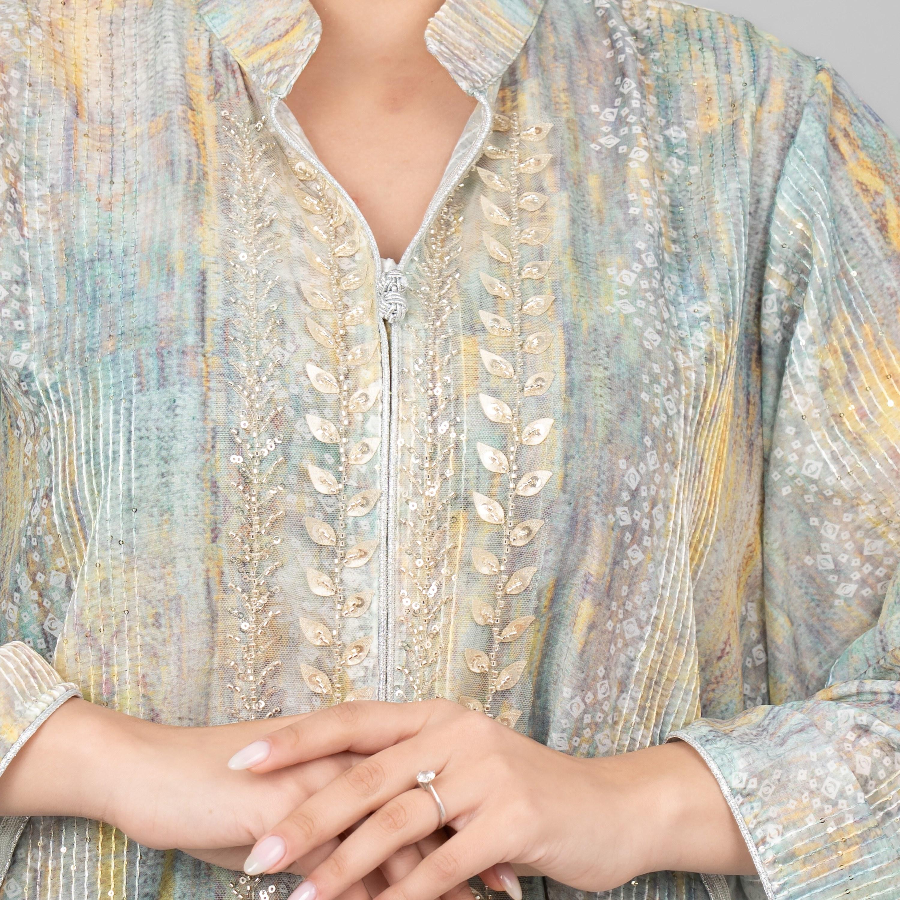 جلابية بأكمام واسعة وياقة ماندرين ومزينة بالخرز للنساء من اي كيه كيه اكس ايه-women-arabicclothing-jalabiyas-image-2