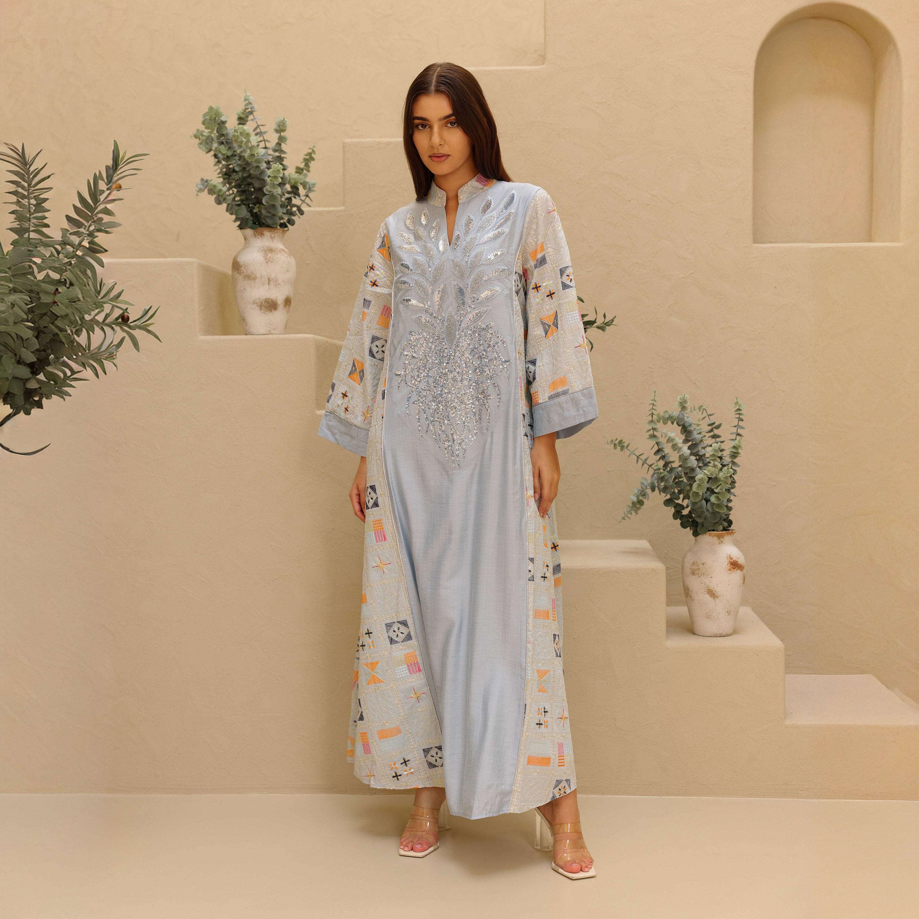 جلابية سهرة نسائية مطرزة ومزينة بالترتر بياقة ماندارين وأكمام واسعة من إيككسا-women-clothing-dresses-image-5