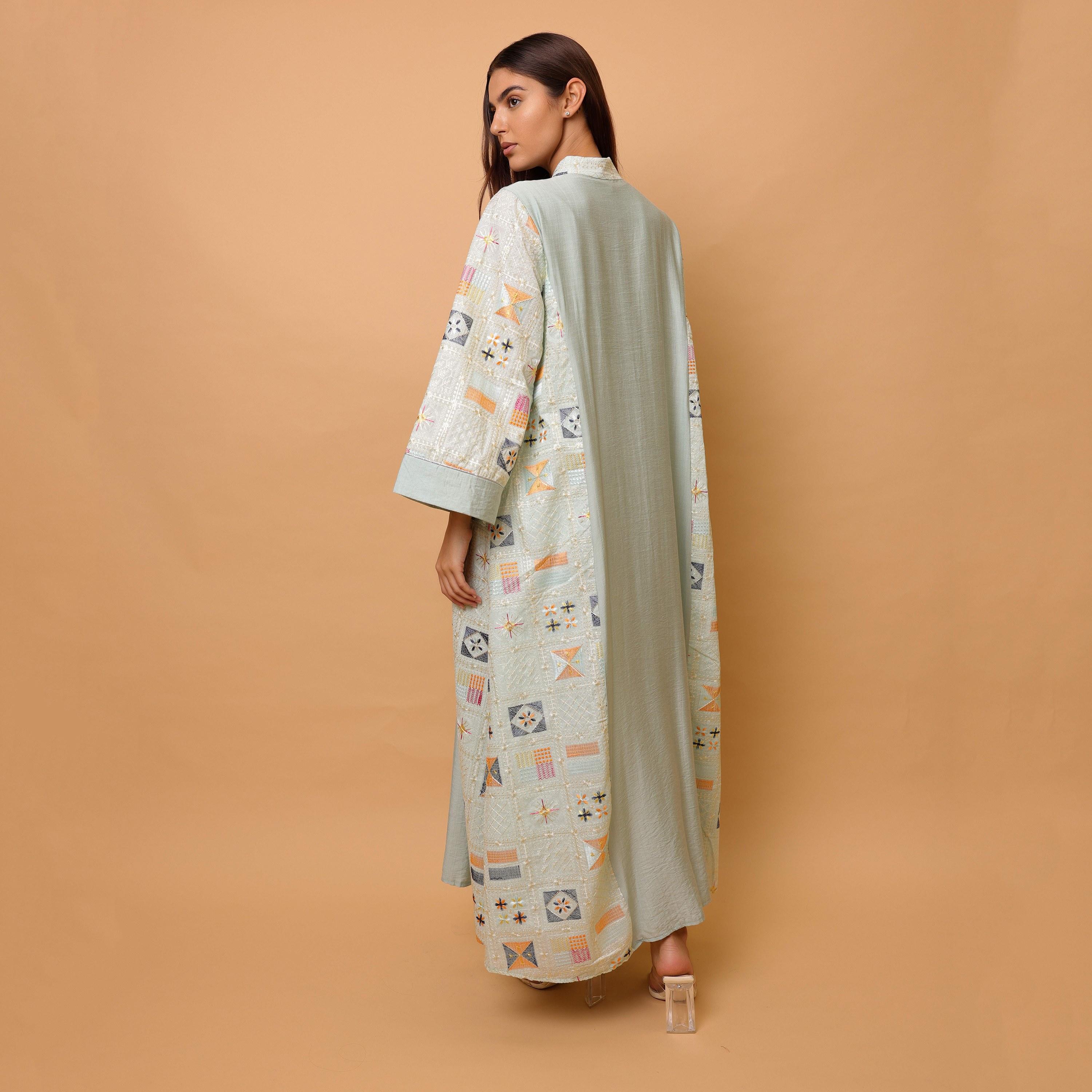 جلابية سهرة نسائية مطرزة ومزينة بالترتر بياقة ماندارين وأكمام واسعة من إيككسا-women-clothing-dresses-image-14