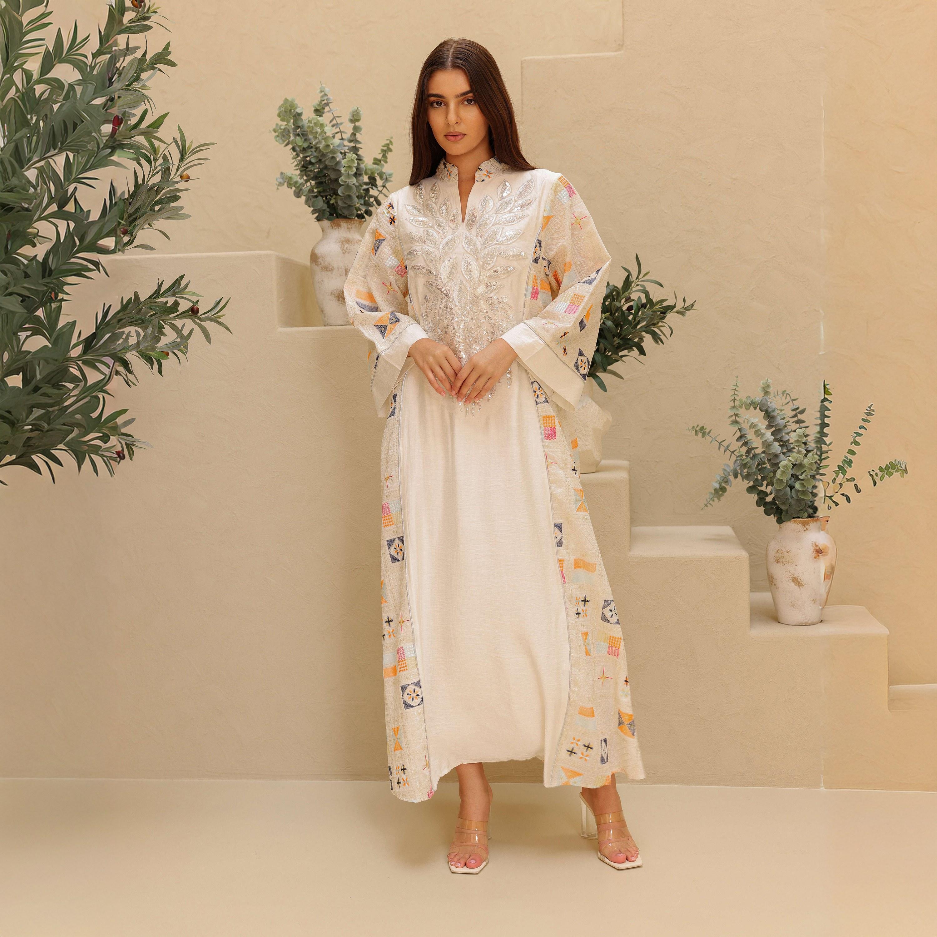 جلابية سهرة نسائية مطرزة ومزينة بالترتر بياقة ماندارين وأكمام واسعة من إيككسا-women-clothing-dresses-image-1