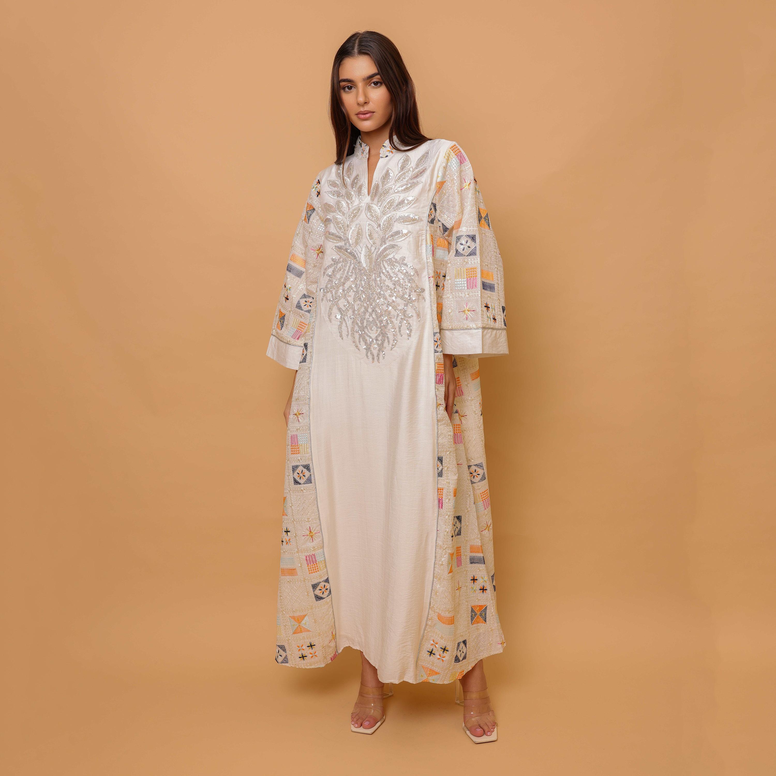 جلابية سهرة نسائية مطرزة ومزينة بالترتر بياقة ماندارين وأكمام واسعة من إيككسا-women-clothing-dresses-image-3