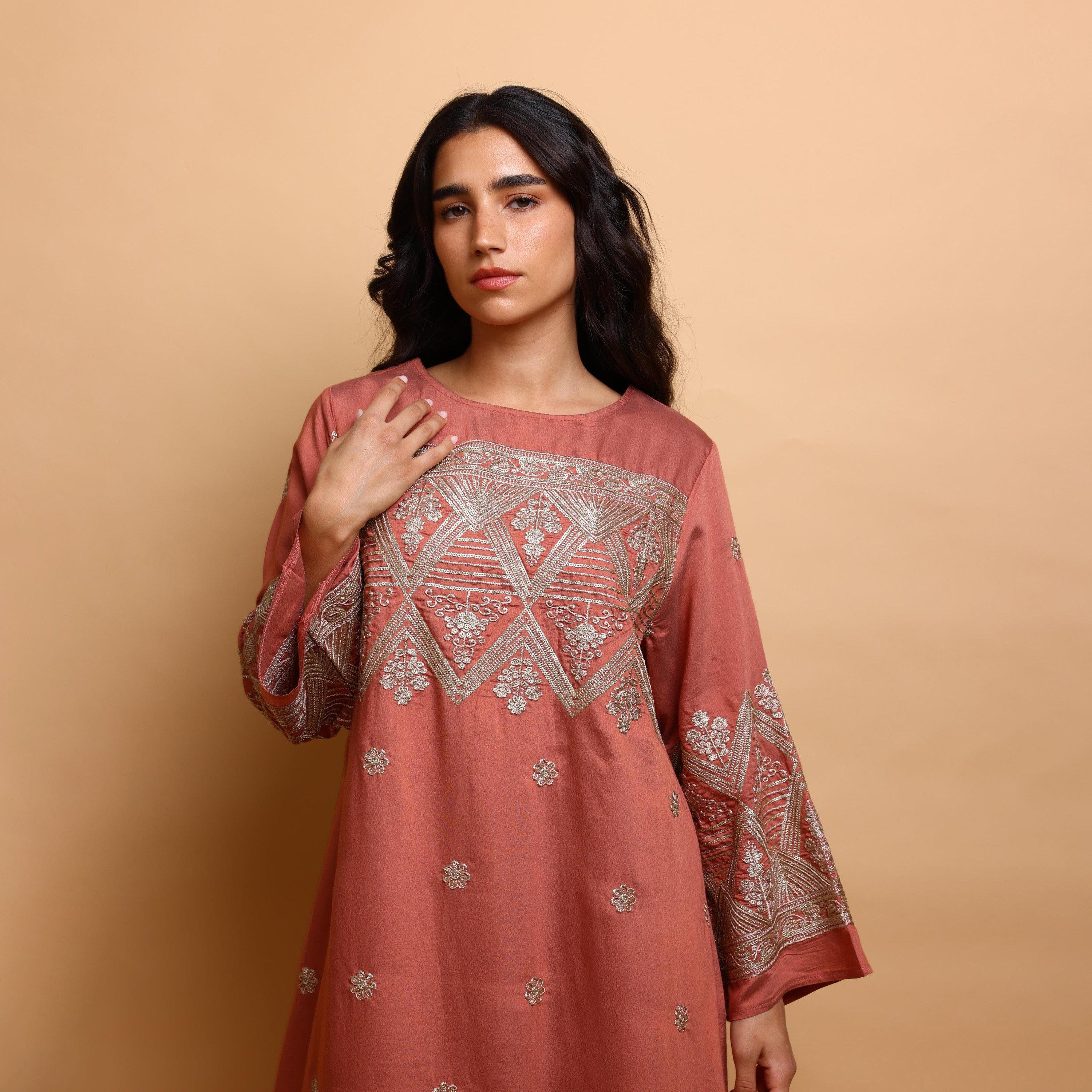 جلابية سهرة نسائية بتطريز وأكمام واسعة من إكسا-women-arabicclothing-jalabiyas-image-2