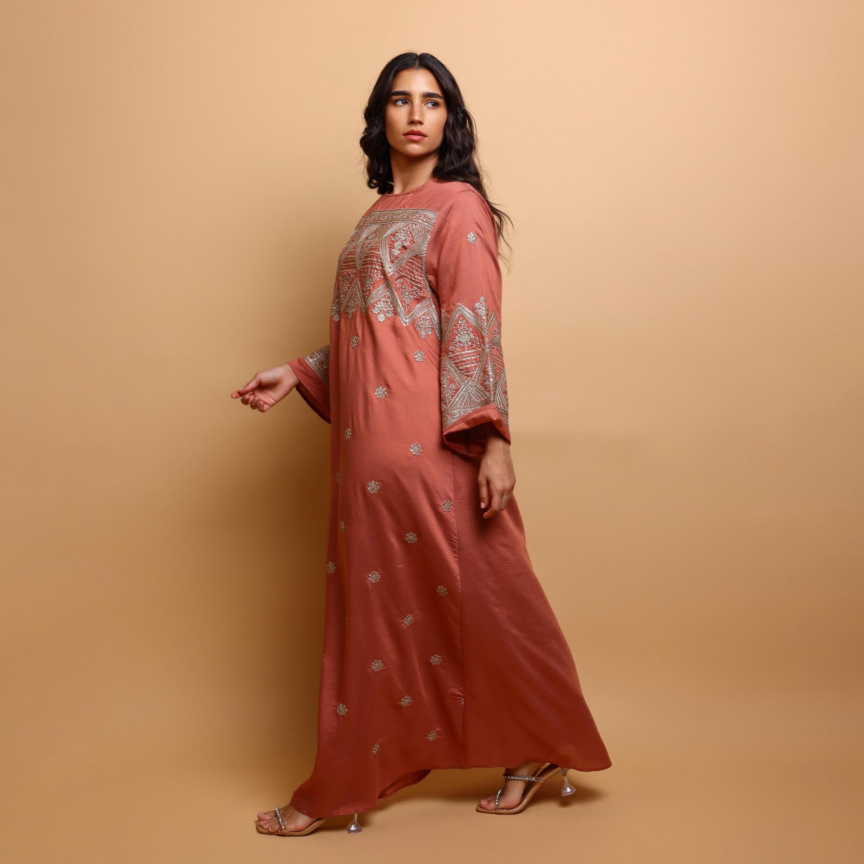 جلابية سهرة نسائية بتطريز وأكمام واسعة من إكسا-women-arabicclothing-jalabiyas-image-4