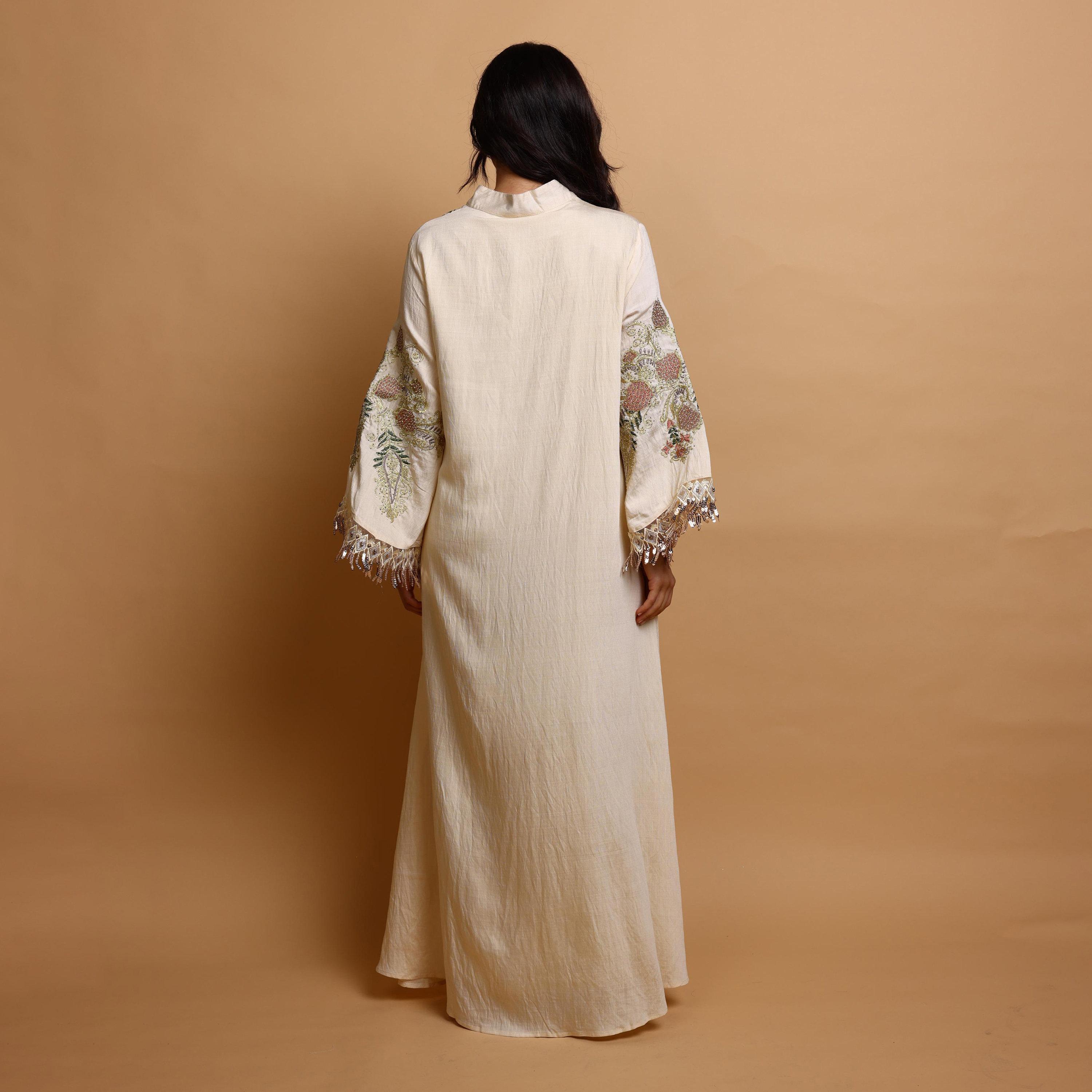 جلابية سهرة نسائية بياقة ماندارين وتطريز زهور وأكمام واسعة (كلوش) من إكسا-women-arabicclothing-jalabiyas-image-4