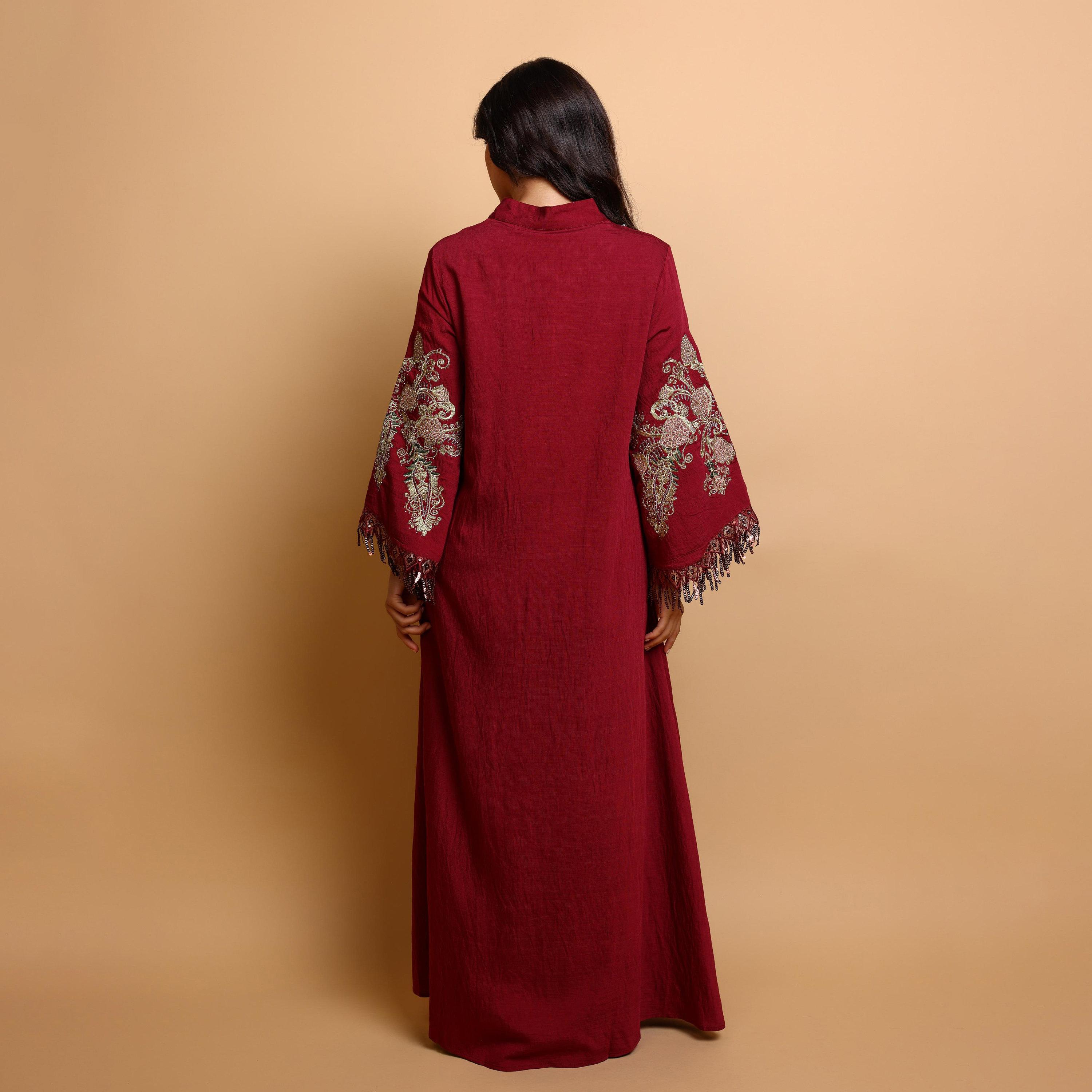 جلابية سهرة نسائية بياقة ماندارين وتطريز زهور وأكمام واسعة (كلوش) من إكسا-women-arabicclothing-jalabiyas-image-4