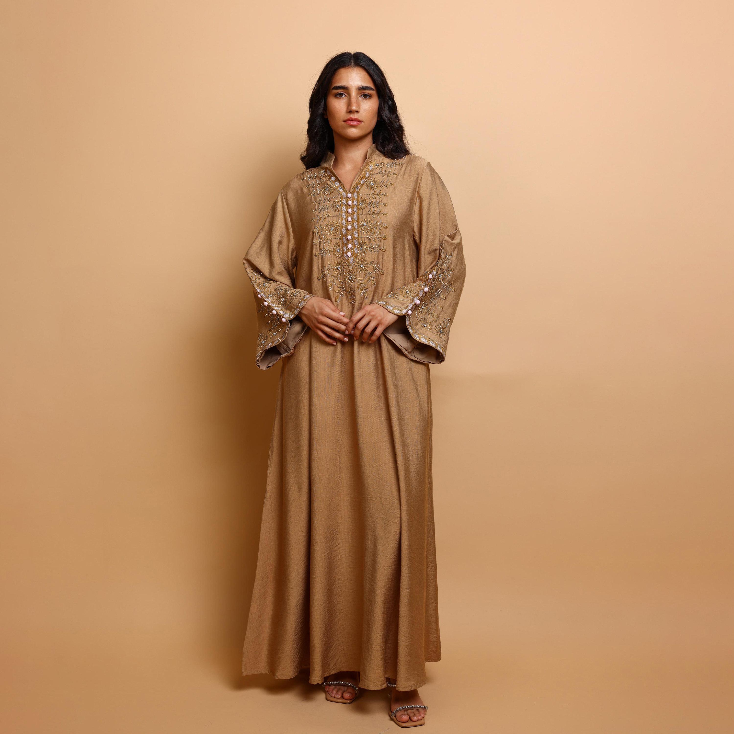 جلابية سهرة نسائية بياقة ماندارين وتطريز زهور وأكمام واسعة (كلوش) من إكسا-women-arabicclothing-jalabiyas-image-1
