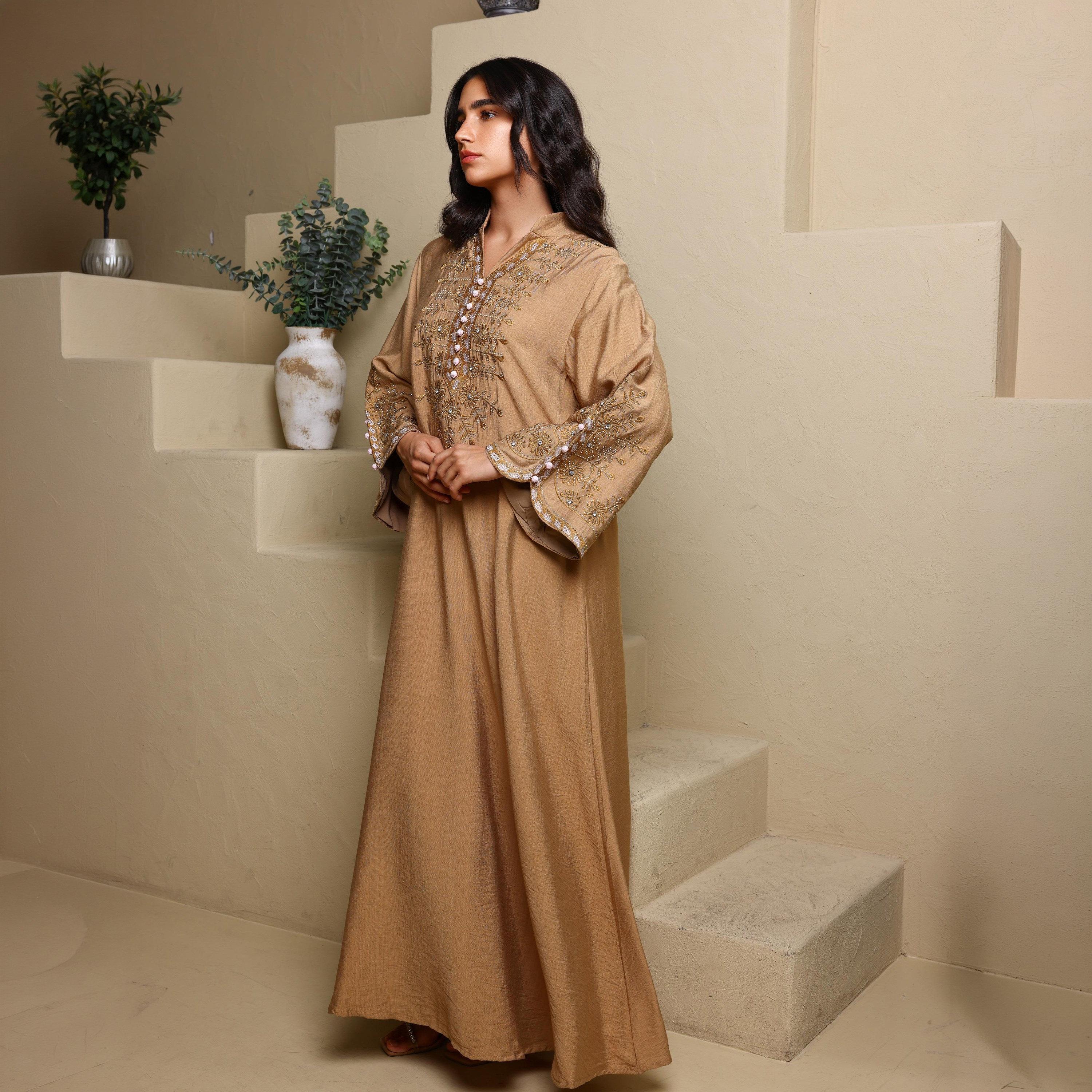 جلابية سهرة نسائية بياقة ماندارين وتطريز زهور وأكمام واسعة (كلوش) من إكسا-women-arabicclothing-jalabiyas-image-3
