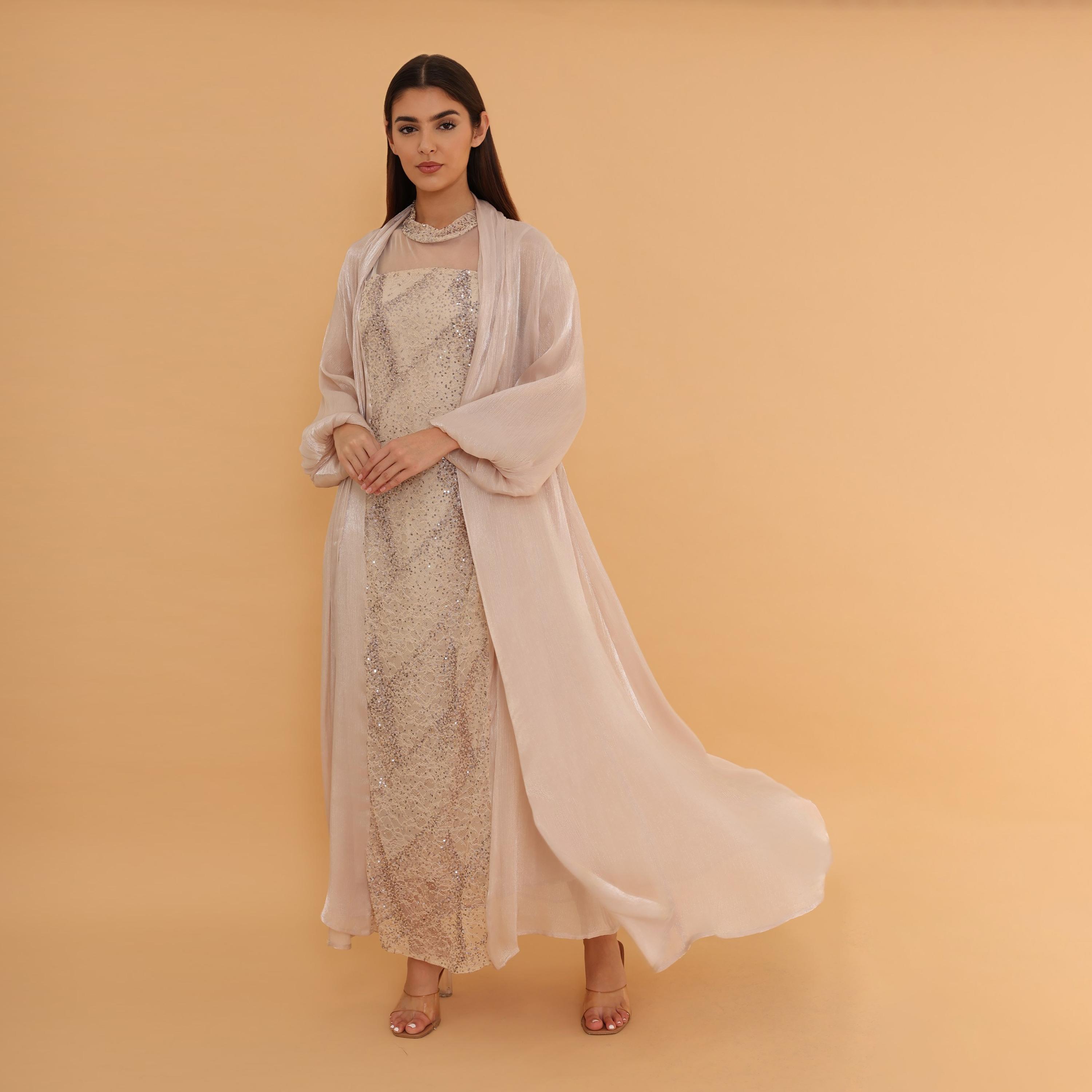 جلابية سهرة نسائية بأكمام "بالون" و"سيكوين" مع "شروغ" طويل من إككسا-women-clothing-dresses-image-8