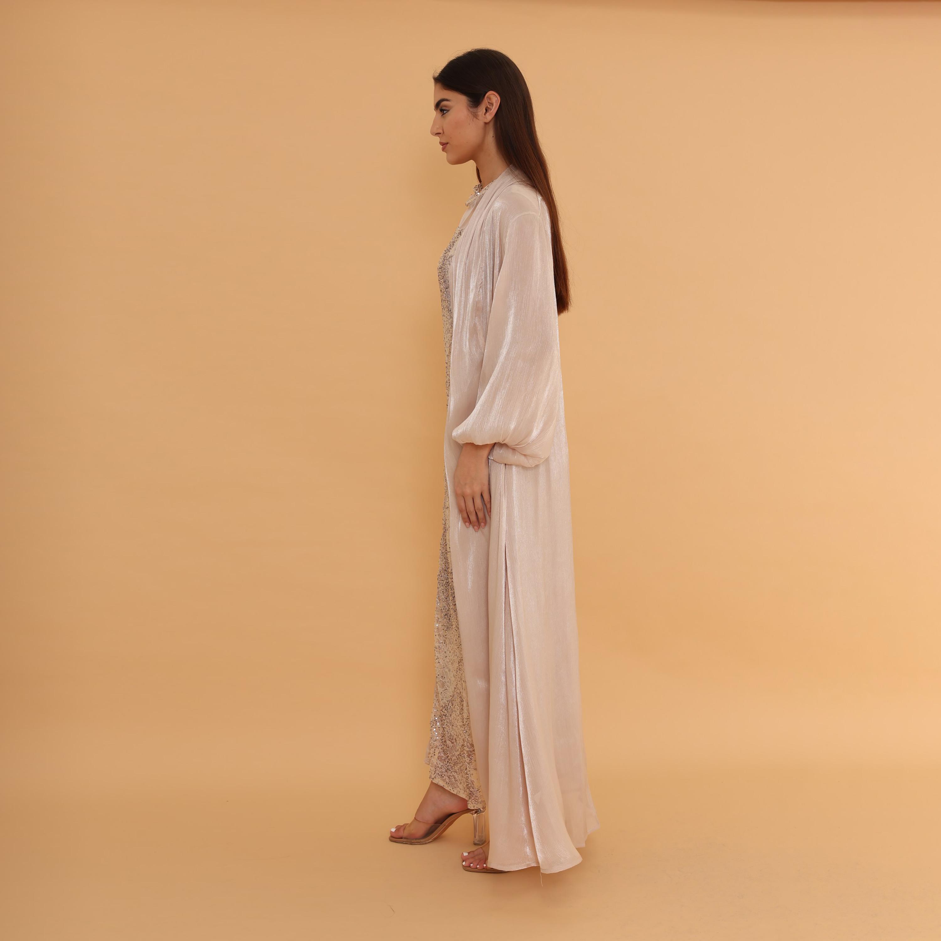 جلابية سهرة نسائية بأكمام "بالون" و"سيكوين" مع "شروغ" طويل من إككسا-women-clothing-dresses-image-27