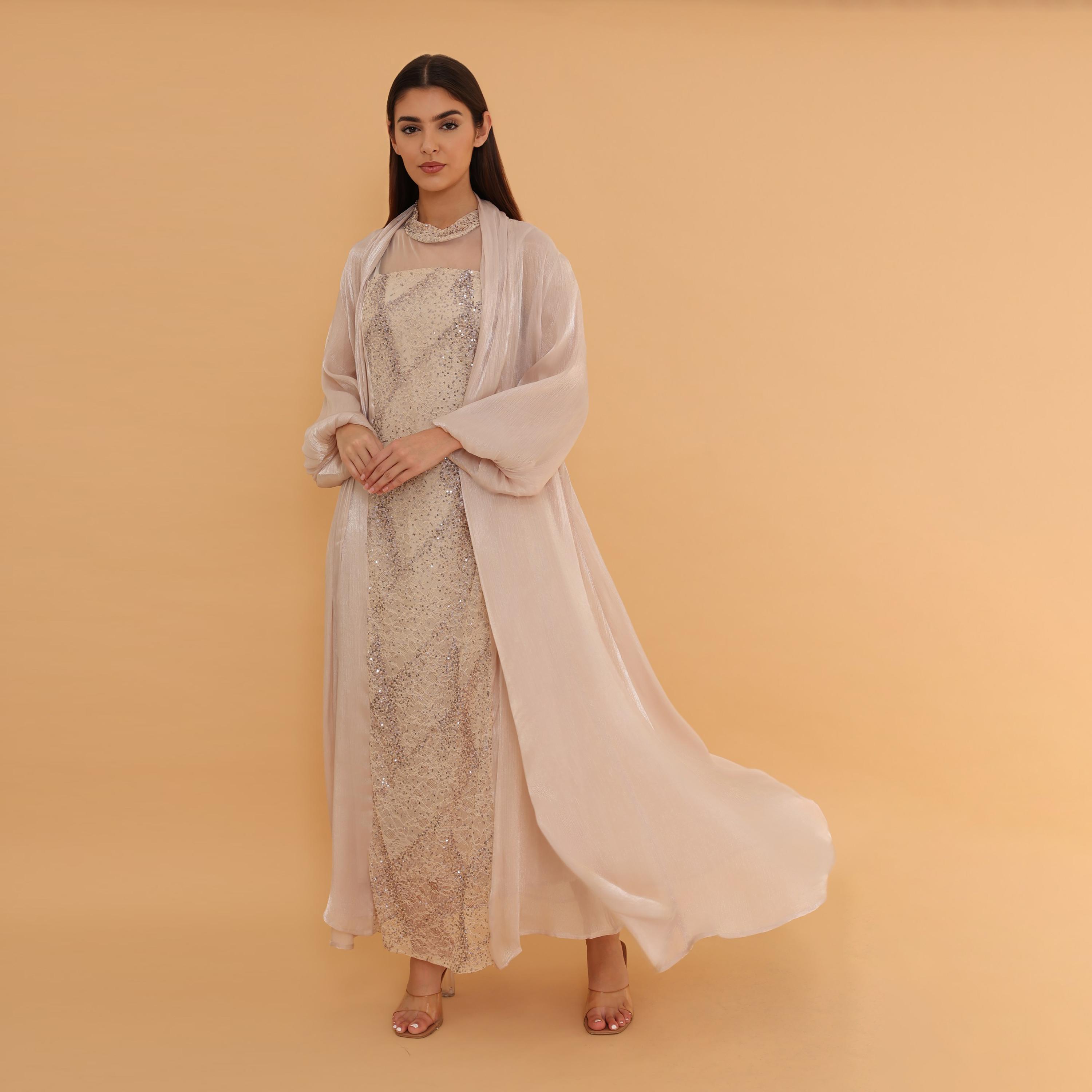جلابية سهرة نسائية بأكمام "بالون" و"سيكوين" مع "شروغ" طويل من إككسا-women-clothing-dresses-image-28