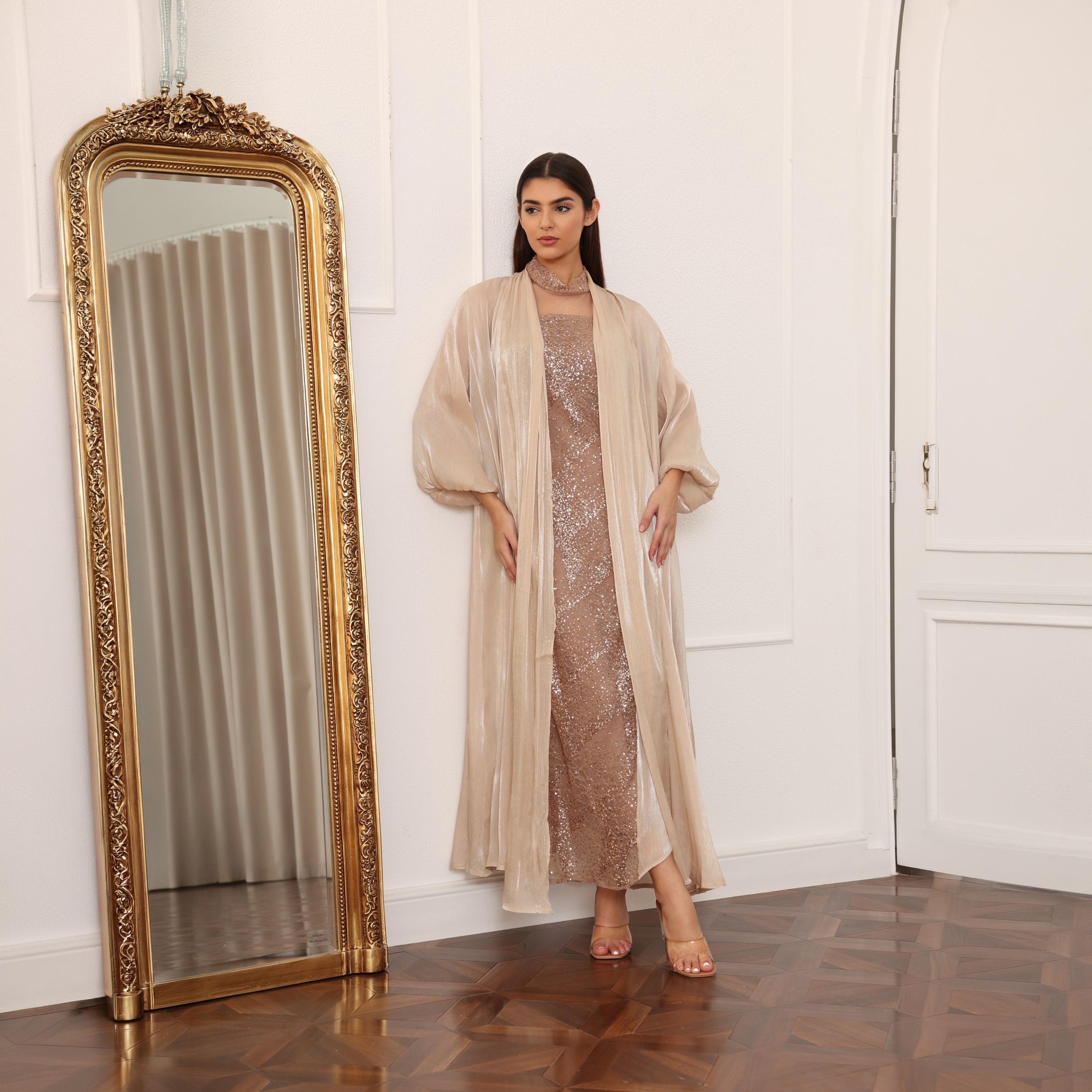 جلابية سهرة نسائية بأكمام "بالون" و"سيكوين" مع "شروغ" طويل من إككسا-women-clothing-dresses-image-20