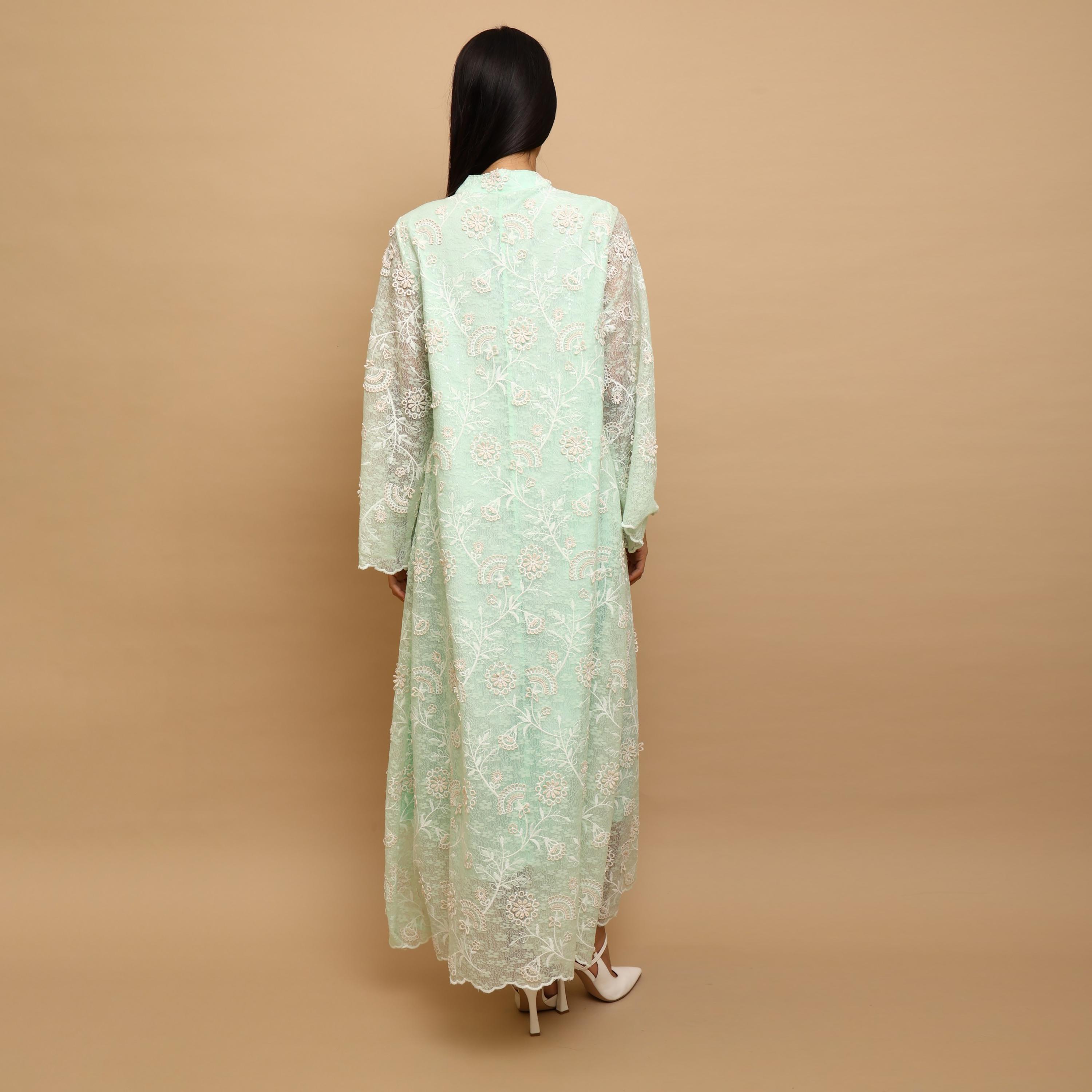 جلابية سهرة نسائية بياقة ماندارين وتطريز زهور وأكمام واسعة (كلوش) من إكسا-women-arabicclothing-jalabiyas-image-8