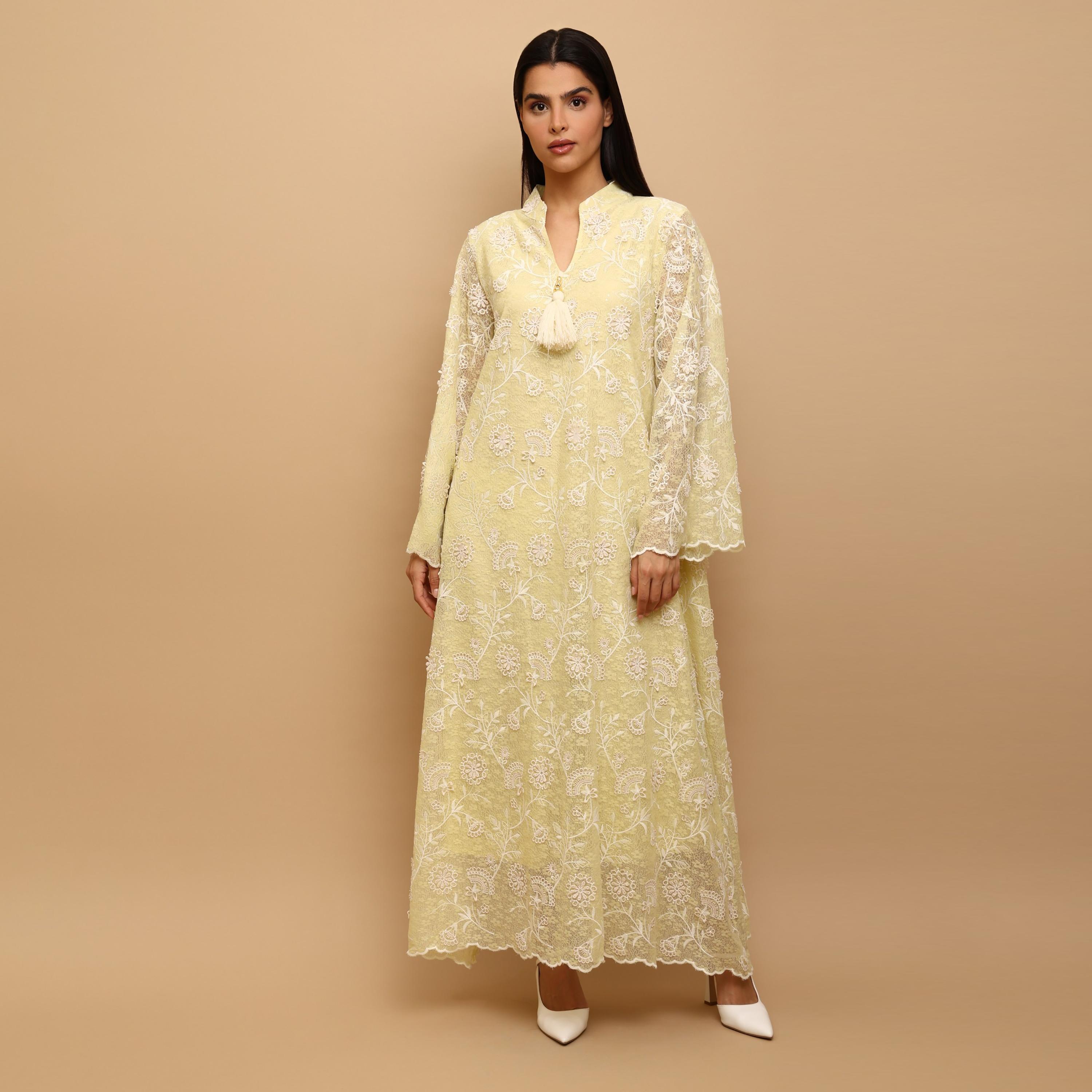 جلابية سهرة نسائية بياقة ماندارين وتطريز زهور وأكمام واسعة (كلوش) من إكسا-women-arabicclothing-jalabiyas-image-4