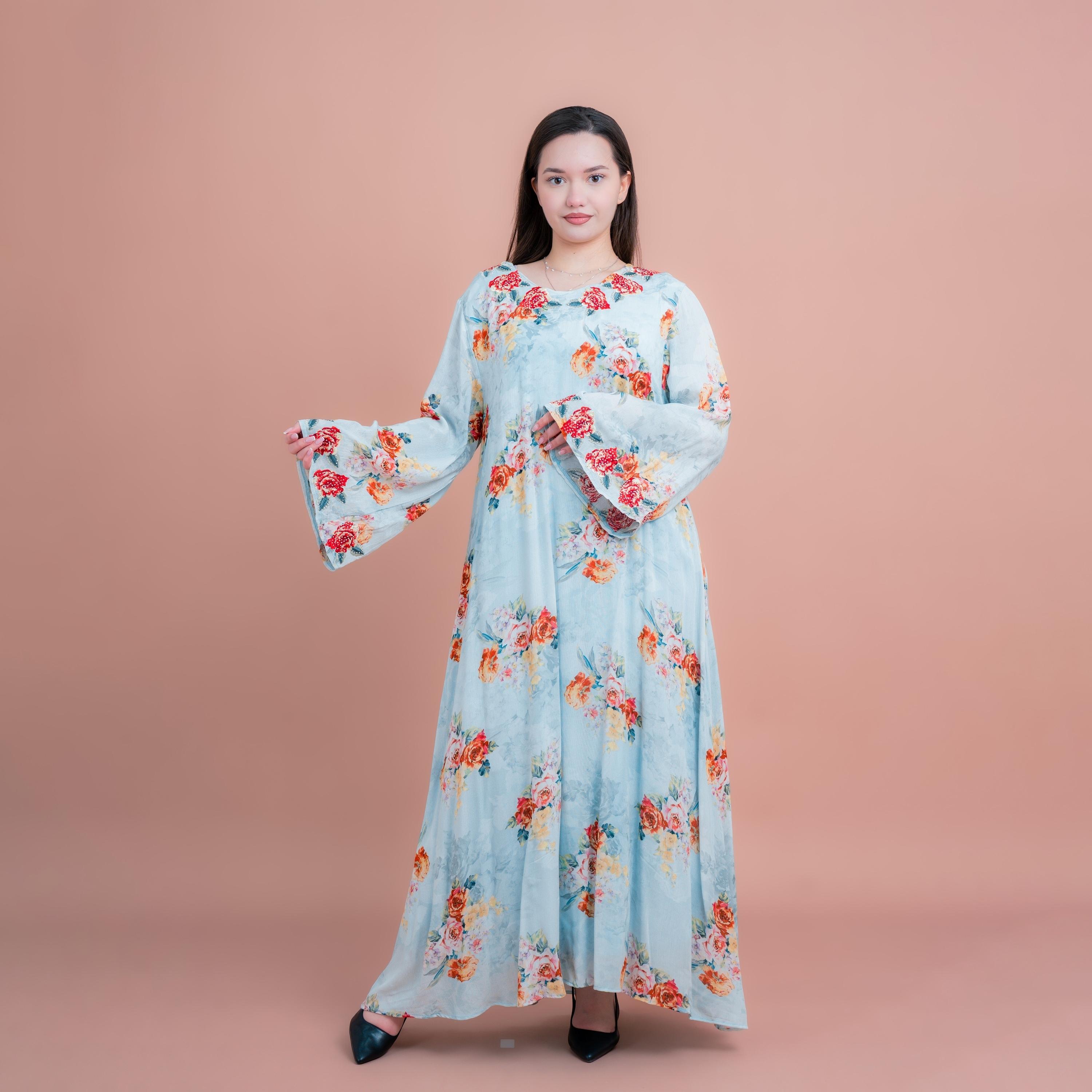 جلابية نسائية بطبعة زهور وأكمام مطرزة بفتحات واسعة عند الأساور من إككسا-women-arabicclothing-jalabiyas-image-1