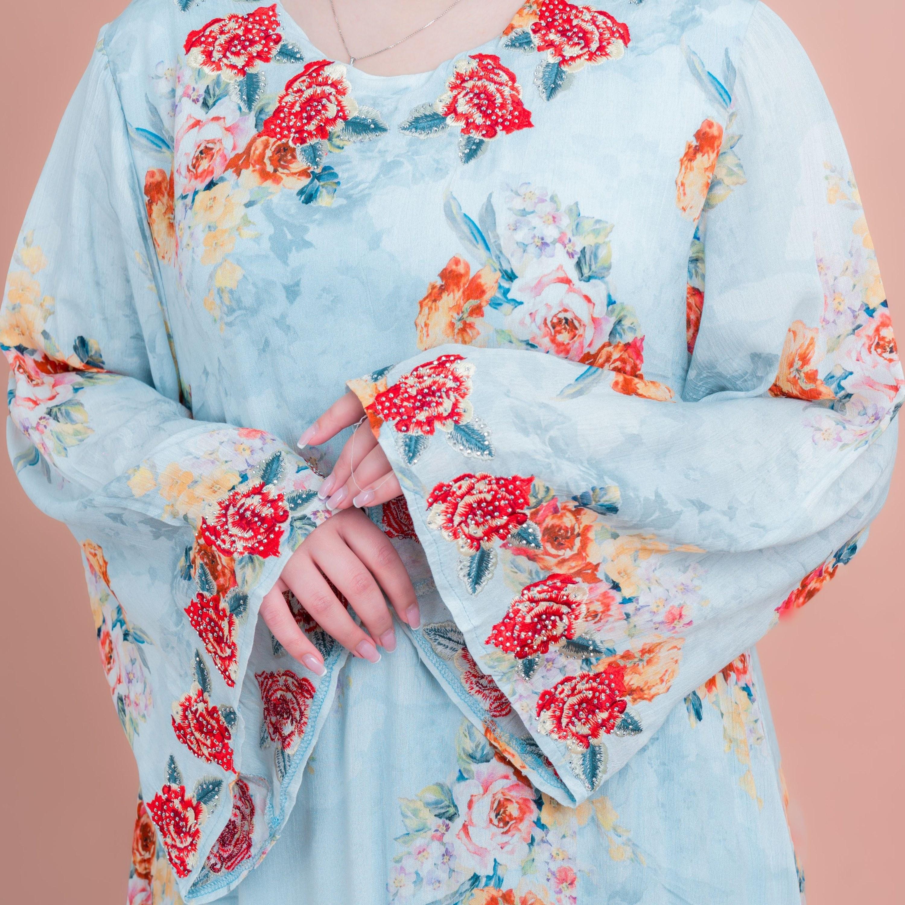 جلابية نسائية بطبعة زهور وأكمام مطرزة بفتحات واسعة عند الأساور من إككسا-women-arabicclothing-jalabiyas-image-2