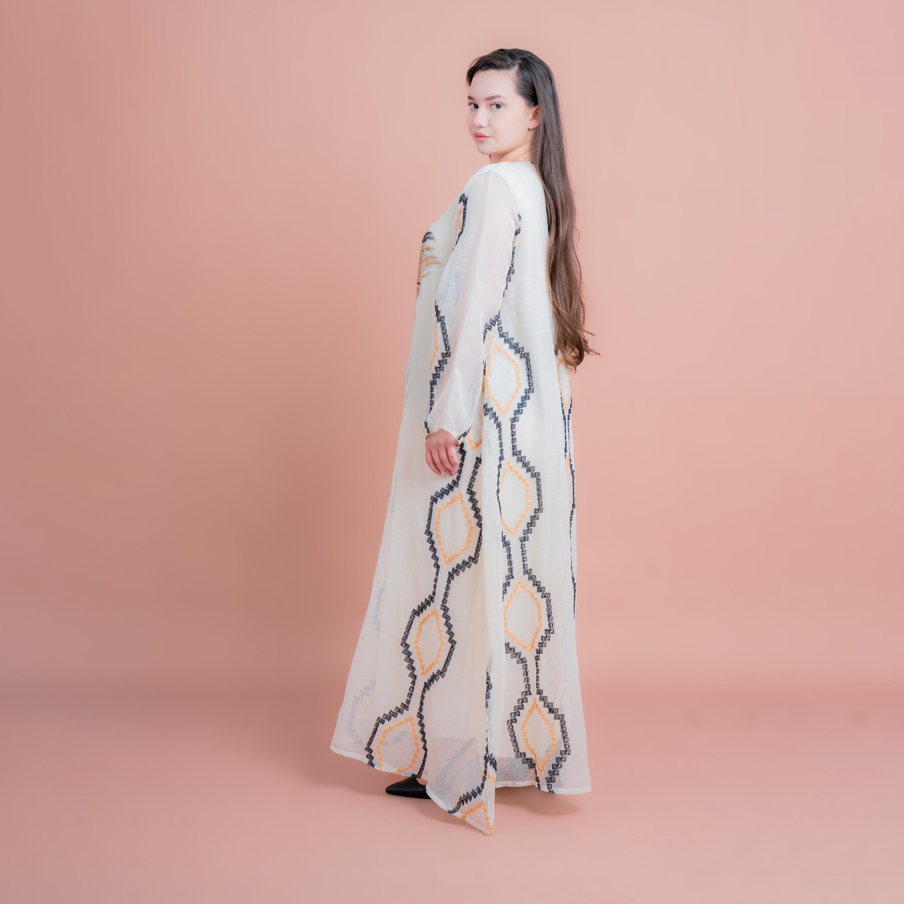 جلابية سهرة نسائية مطرزة بالخرز والترتر مع تطريز هندسي من إككسا-women-arabicclothing-jalabiyas-image-3
