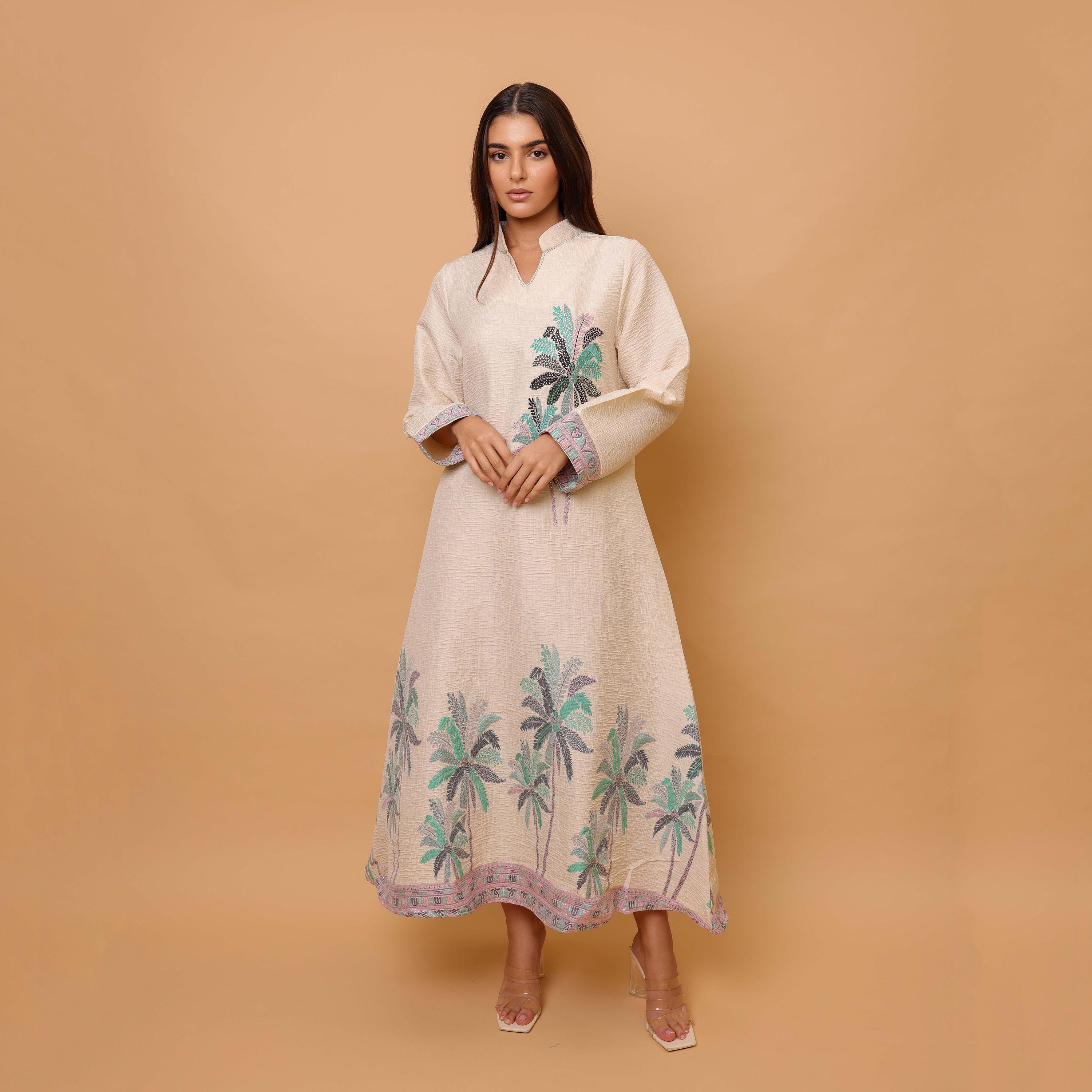 جلابية نسائية بتطريز استوائي وياقة ماندارين من إيككسا-women-arabicclothing-jalabiyas-image-3