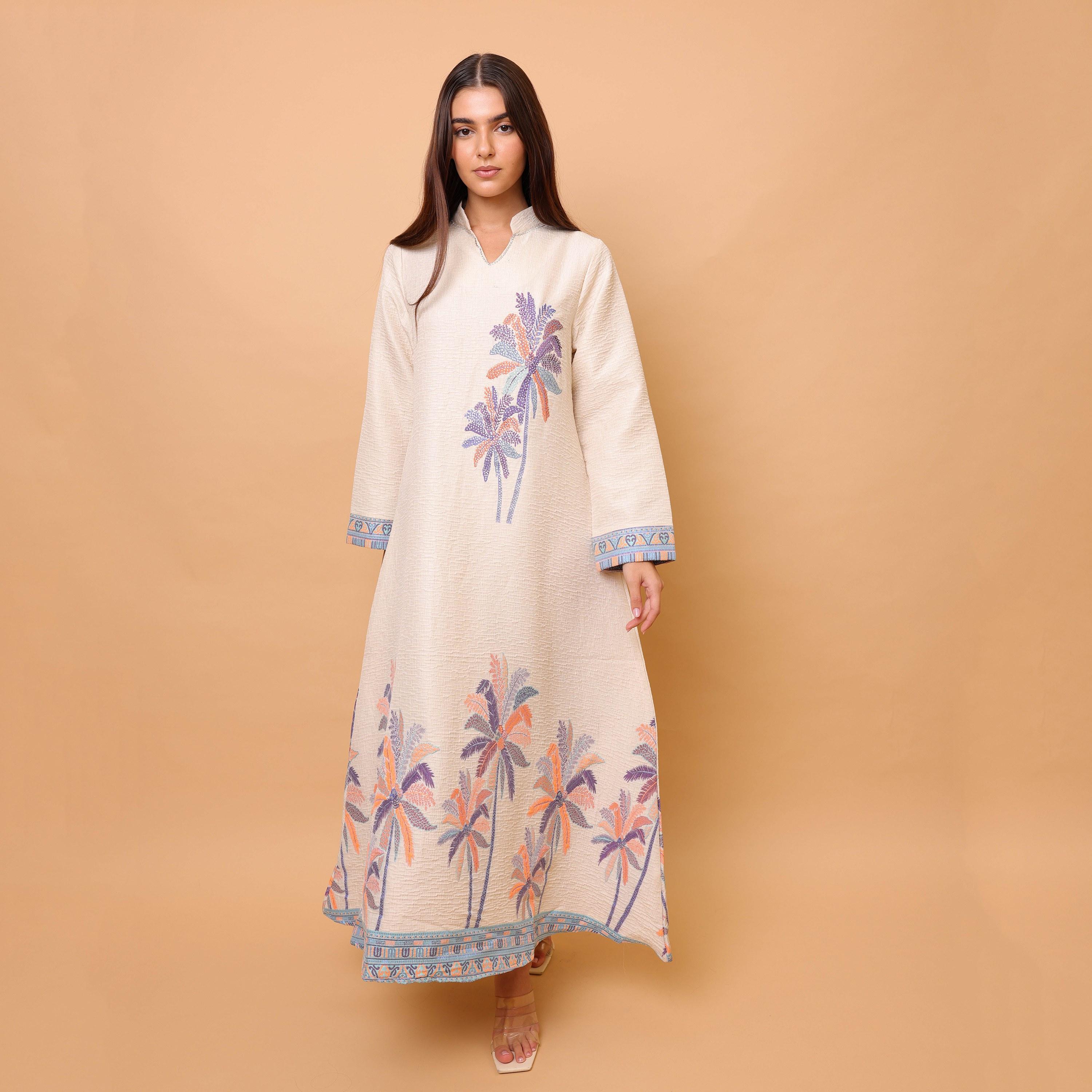 جلابية نسائية بتطريز استوائي وياقة ماندارين من إيككسا-women-arabicclothing-jalabiyas-image-11