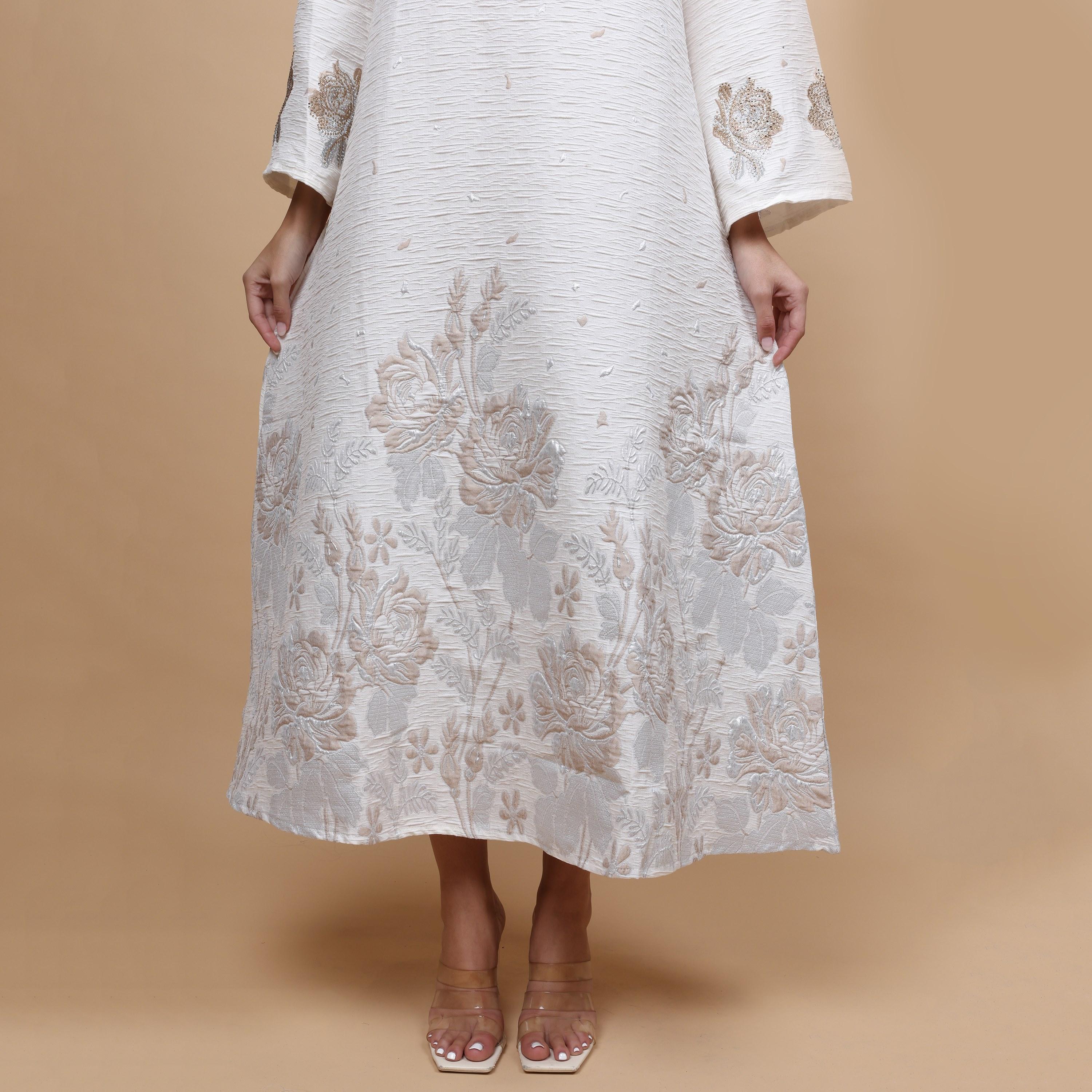 جلابية نسائية بأكمام واسعة مزينة بنقوش زهور من إككسا-women-arabicclothing-jalabiyas-image-3