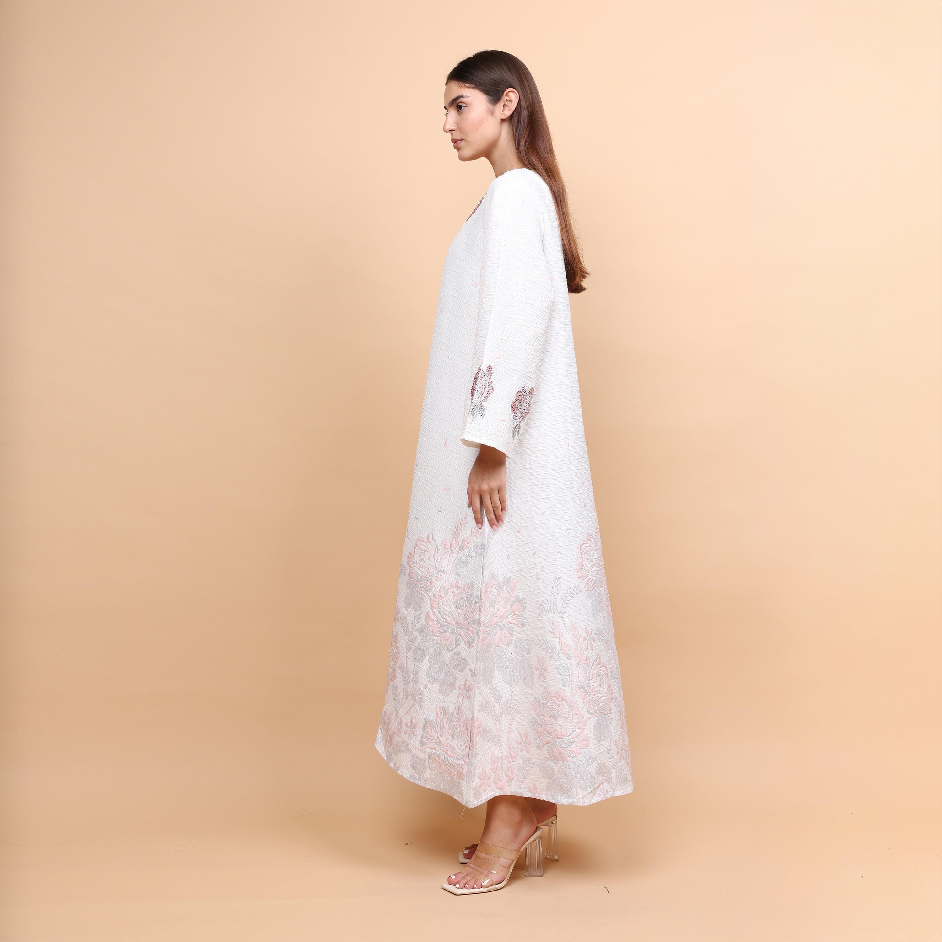 جلابية نسائية بأكمام واسعة مزينة بنقوش زهور من إككسا-women-arabicclothing-jalabiyas-image-3