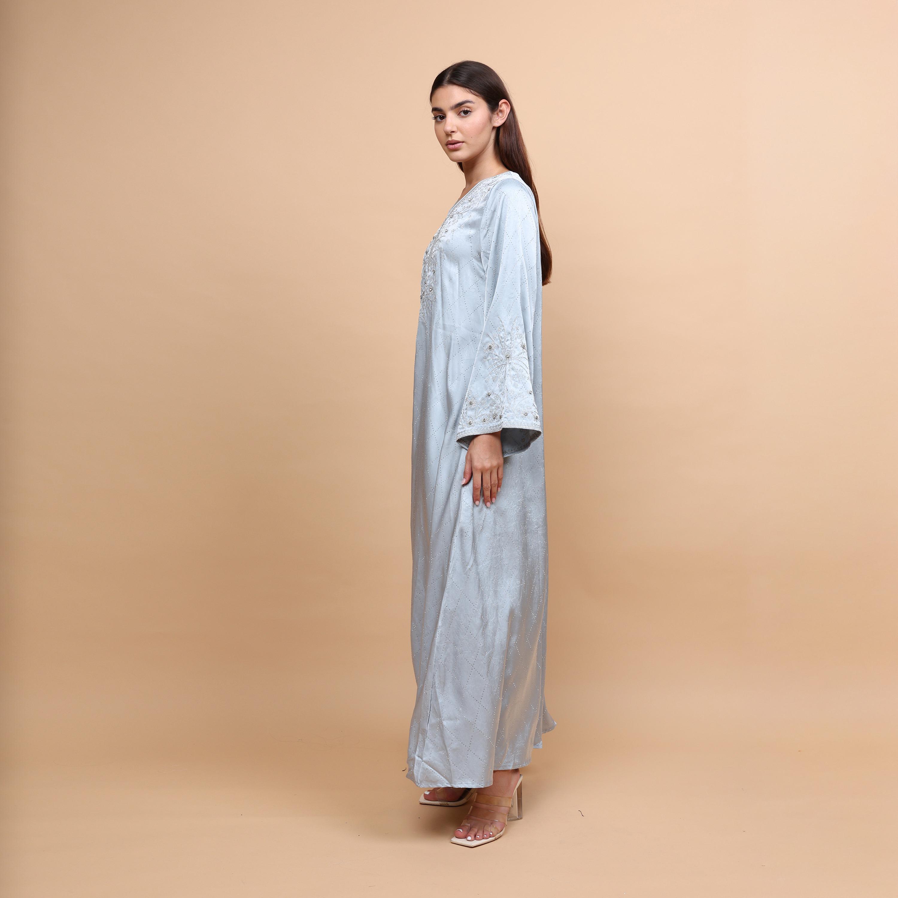 جلابية سهرة نسائية بأكمام واسعة مزينة ومطرزة بنقوش هندسية من إككسا-women-arabicclothing-jalabiyas-image-3