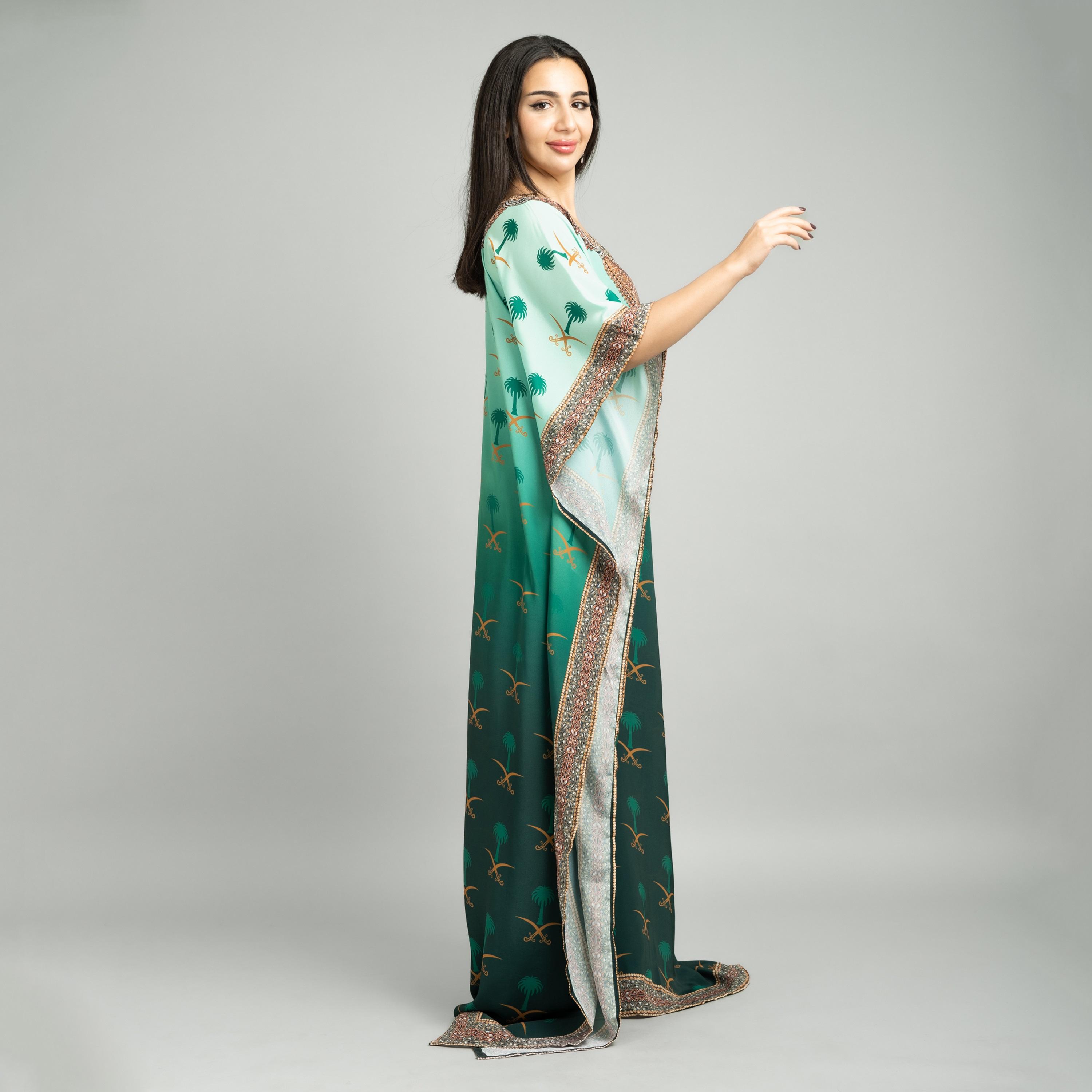 IKKXA جلابية نسائية متدفقة باللون الأخضر المتدرج وفخر المملكة-women-arabicclothing-jalabiyas-image-4