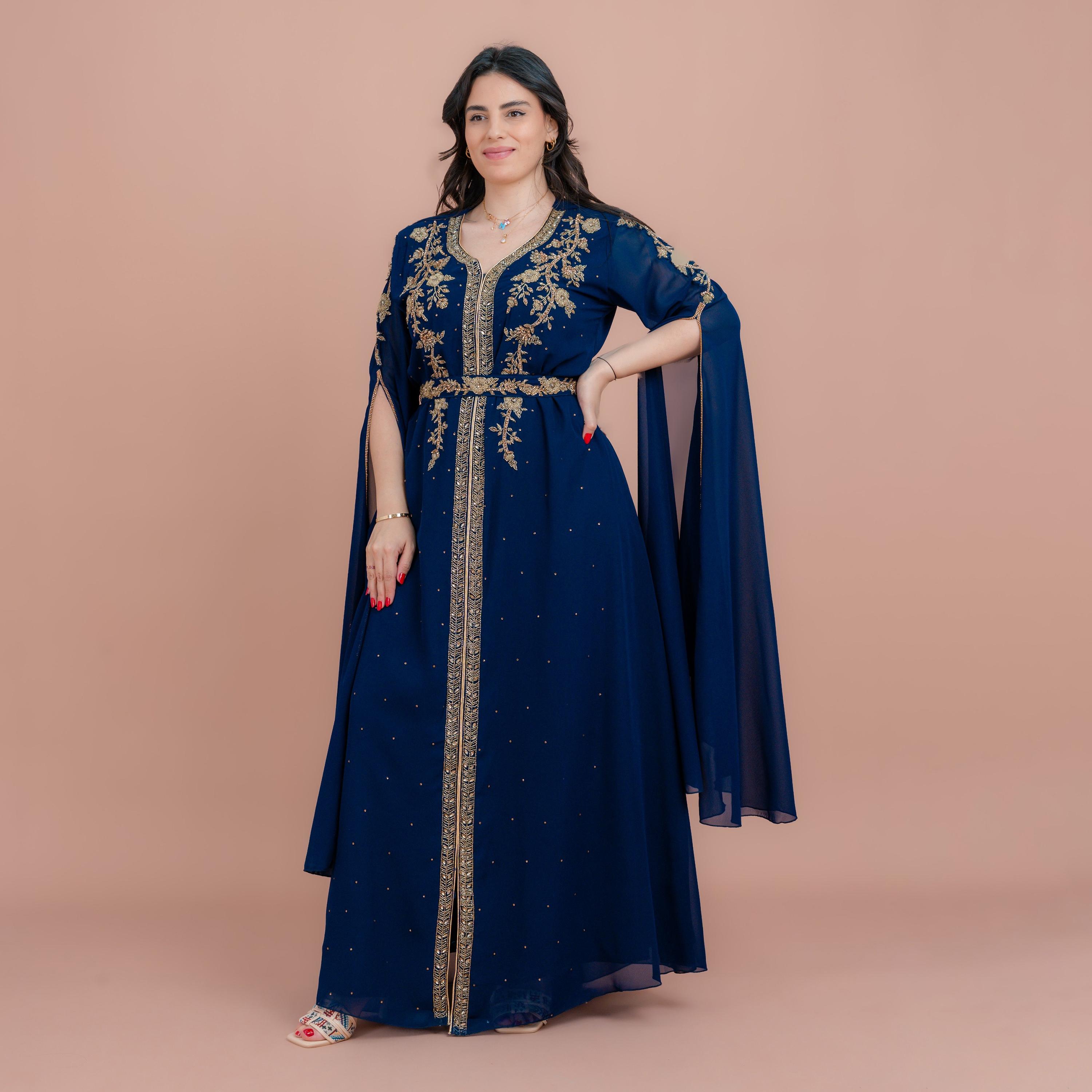قفطان مغربي نسائي للسهرة مزين بالخرز والكريستال، بأكمام عباءة، مع حزام من إككسا-women-arabicclothing-kaftan-image-1