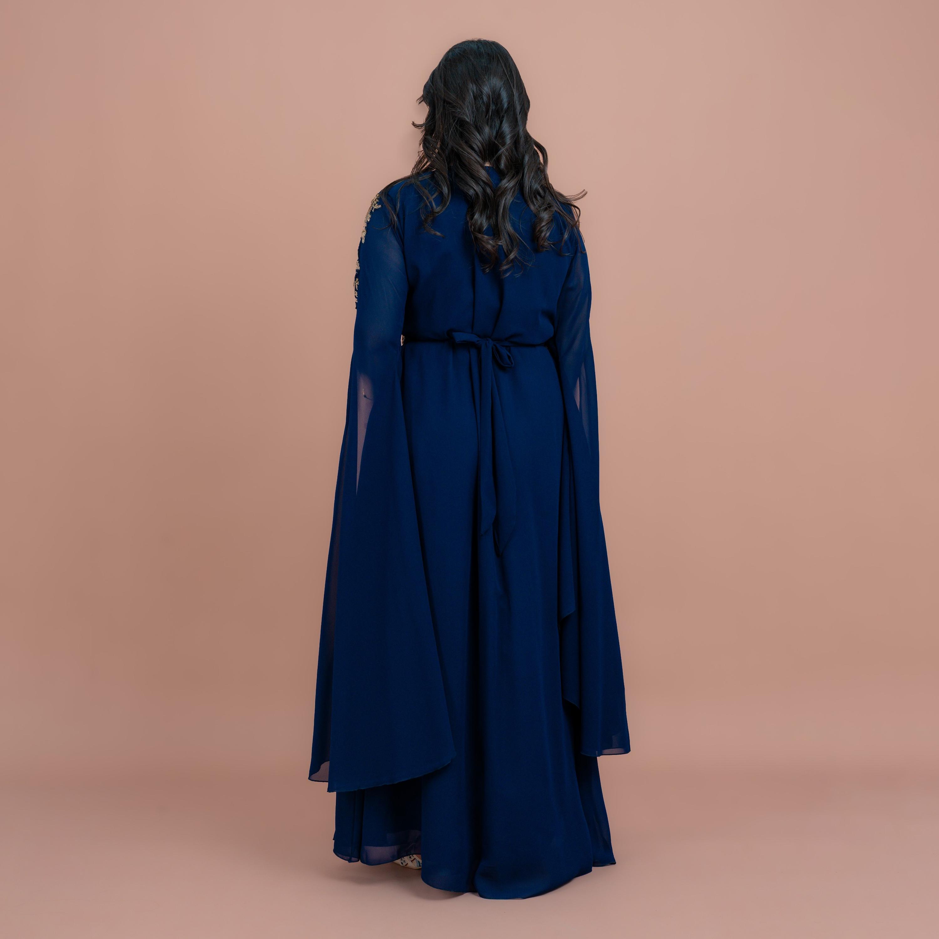 قفطان مغربي نسائي للسهرة مزين بالخرز والكريستال، بأكمام عباءة، مع حزام من إككسا-women-arabicclothing-kaftan-image-4