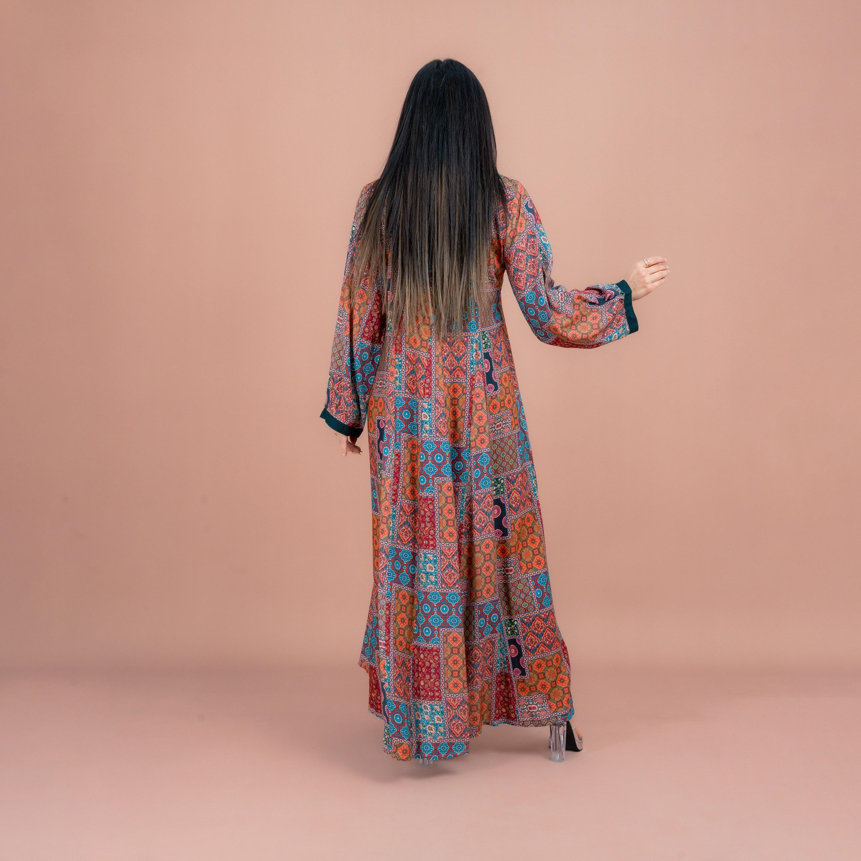 جلابية نسائية مطبوعة بالكامل، بياقة وأساور متناقضة متعددة الألوان من إككسا-women-arabicclothing-jalabiyas-image-4