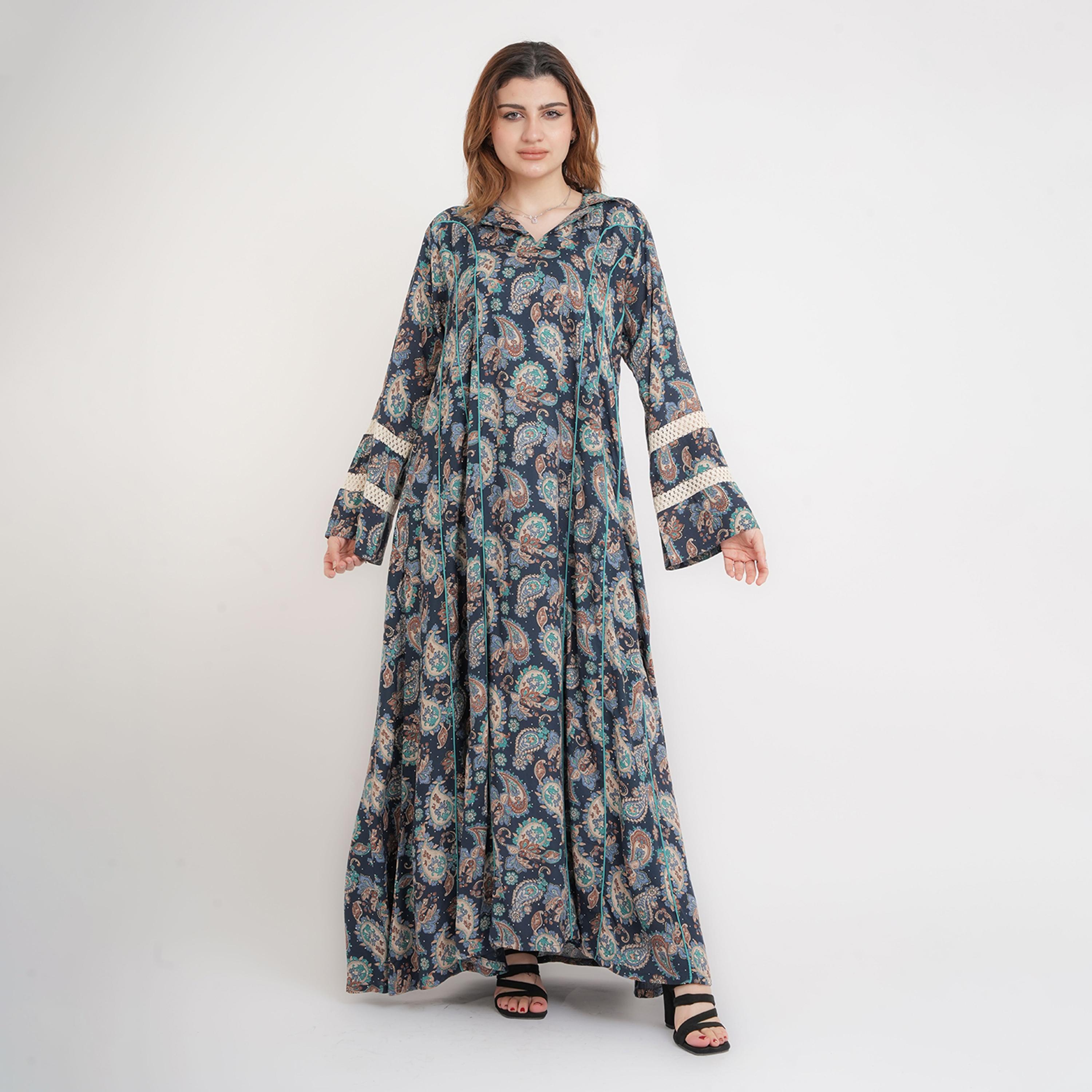 جلابية نسائية بأكمام مزينة بالدانتيل وطبعة بيزلي شاملة من إككسا-women-arabicclothing-jalabiyas-image-5