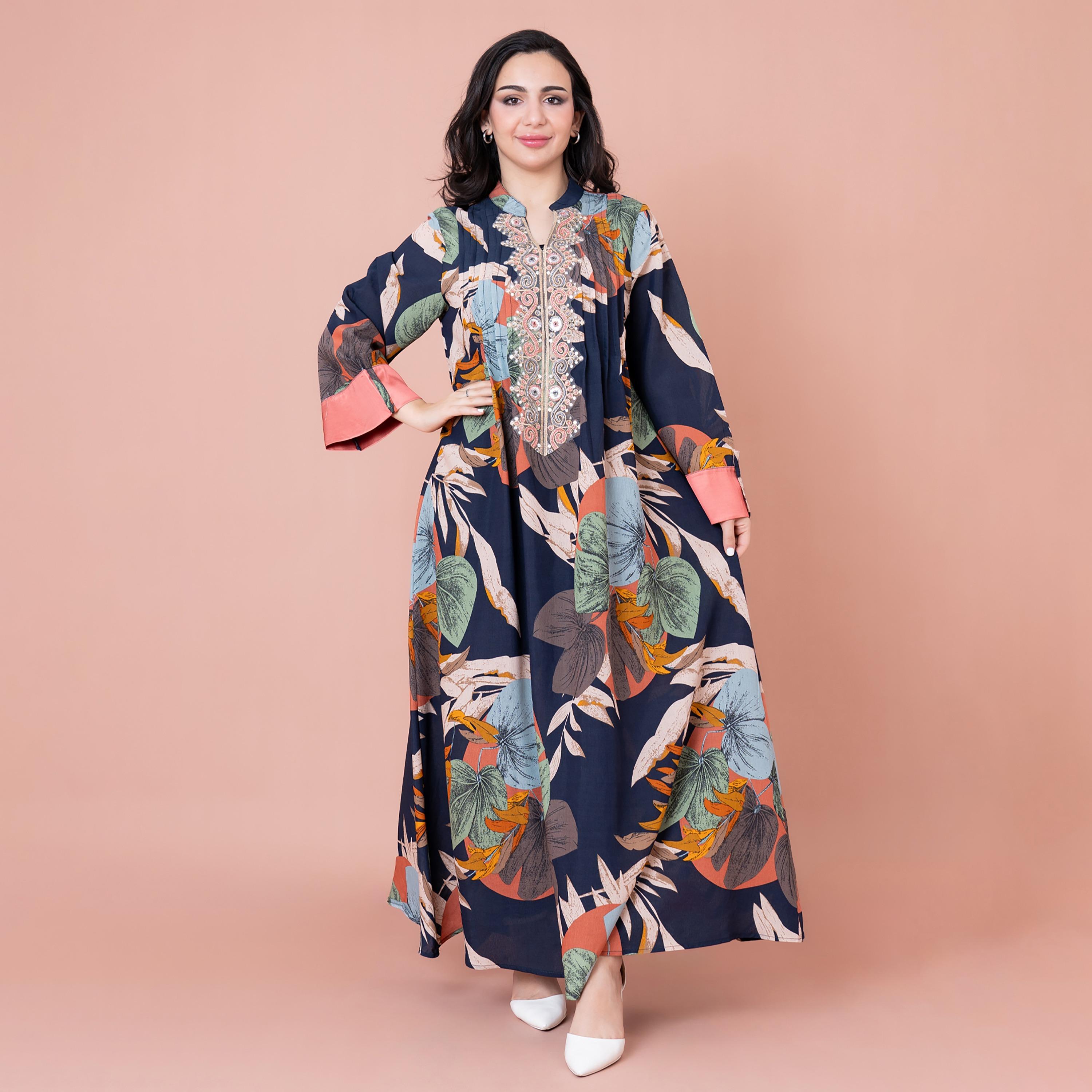 جلابية نسائية بياقة ماندرين وأكمام مطوية بطبعة نباتية من إيككسا-women-arabicclothing-jalabiyas-image-1