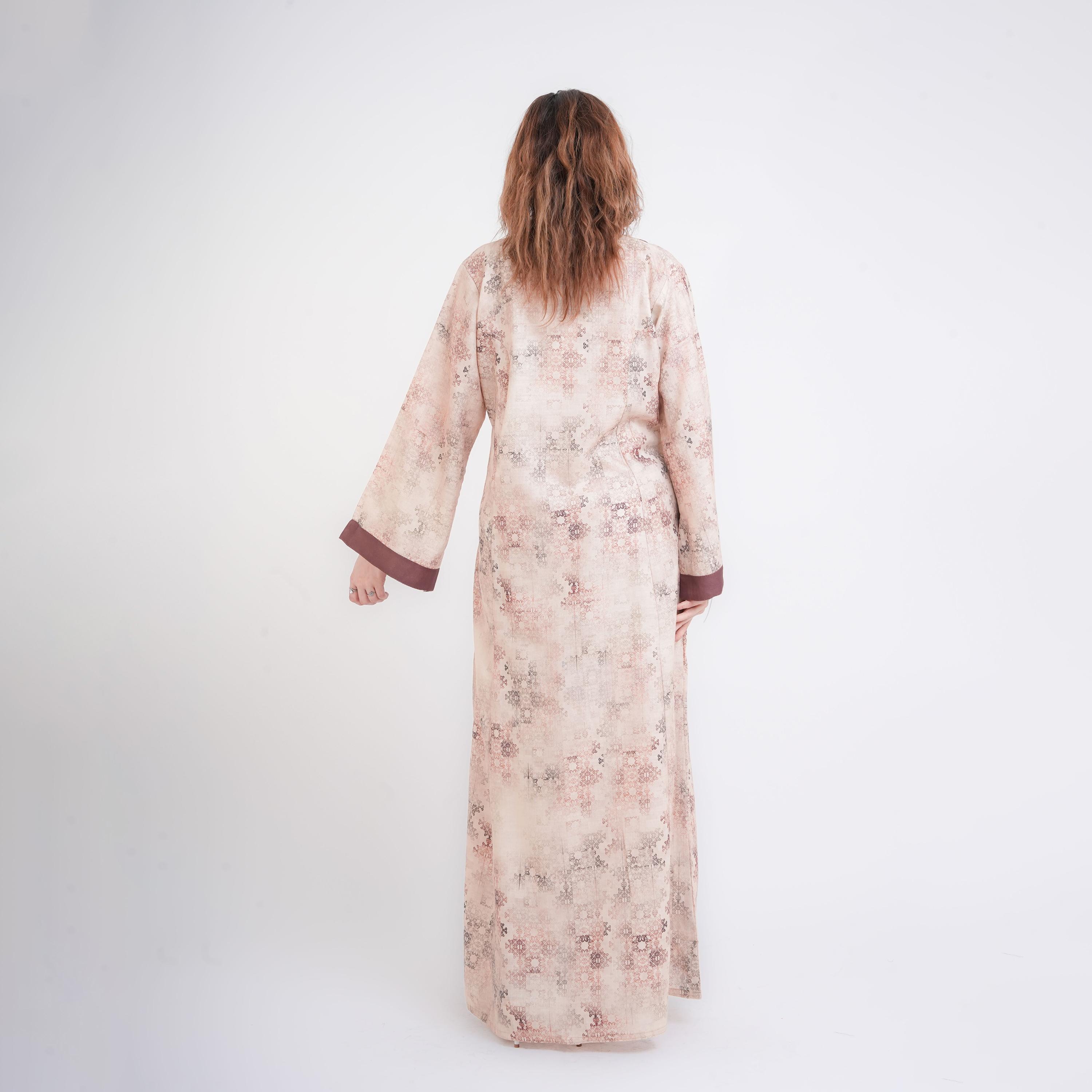 جلابية نسائية بأكمام واسعة وطبعة هندسية من إككسا-women-arabicclothing-jalabiyas-image-12
