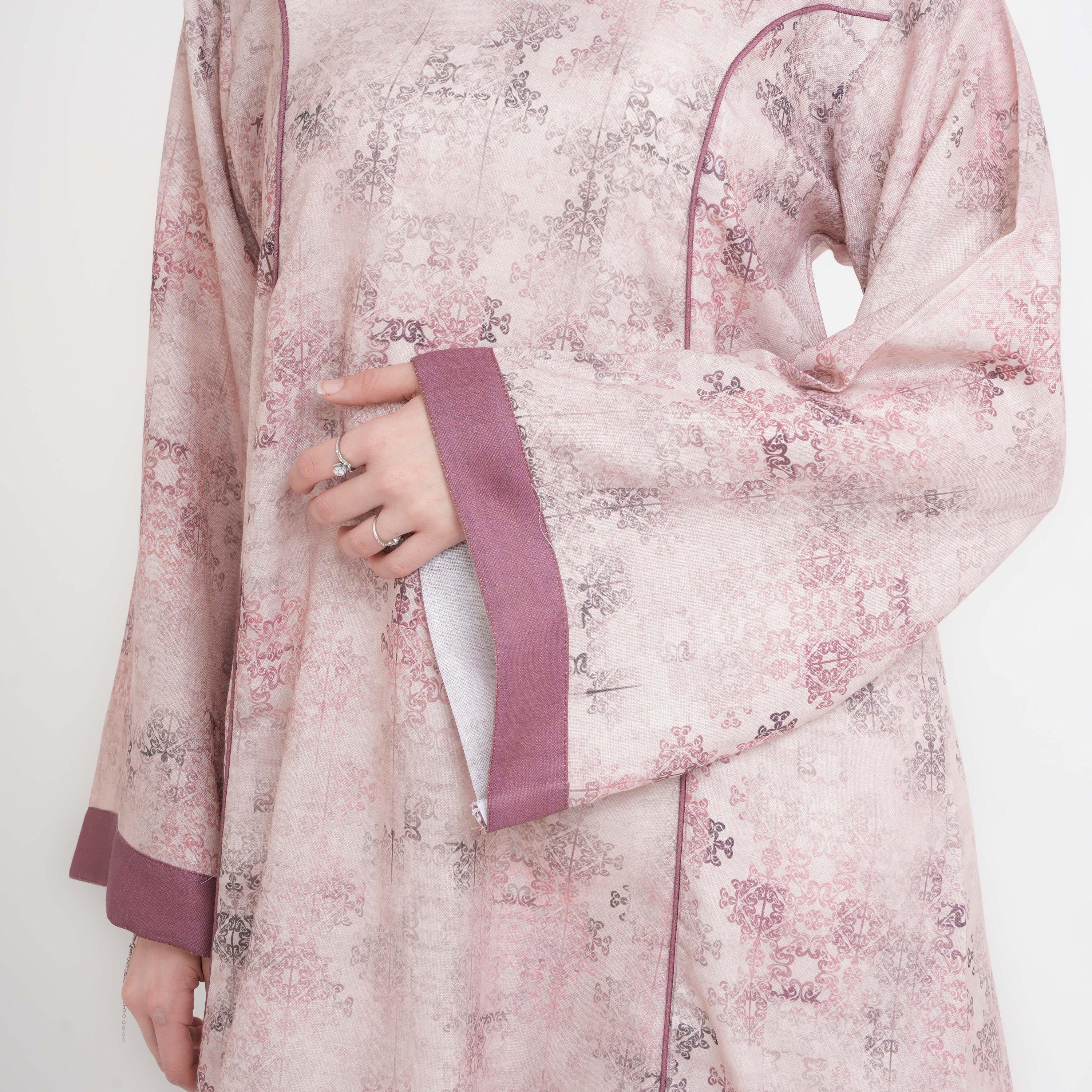 جلابية نسائية بأكمام واسعة وطبعة هندسية من إككسا-women-arabicclothing-jalabiyas-image-6