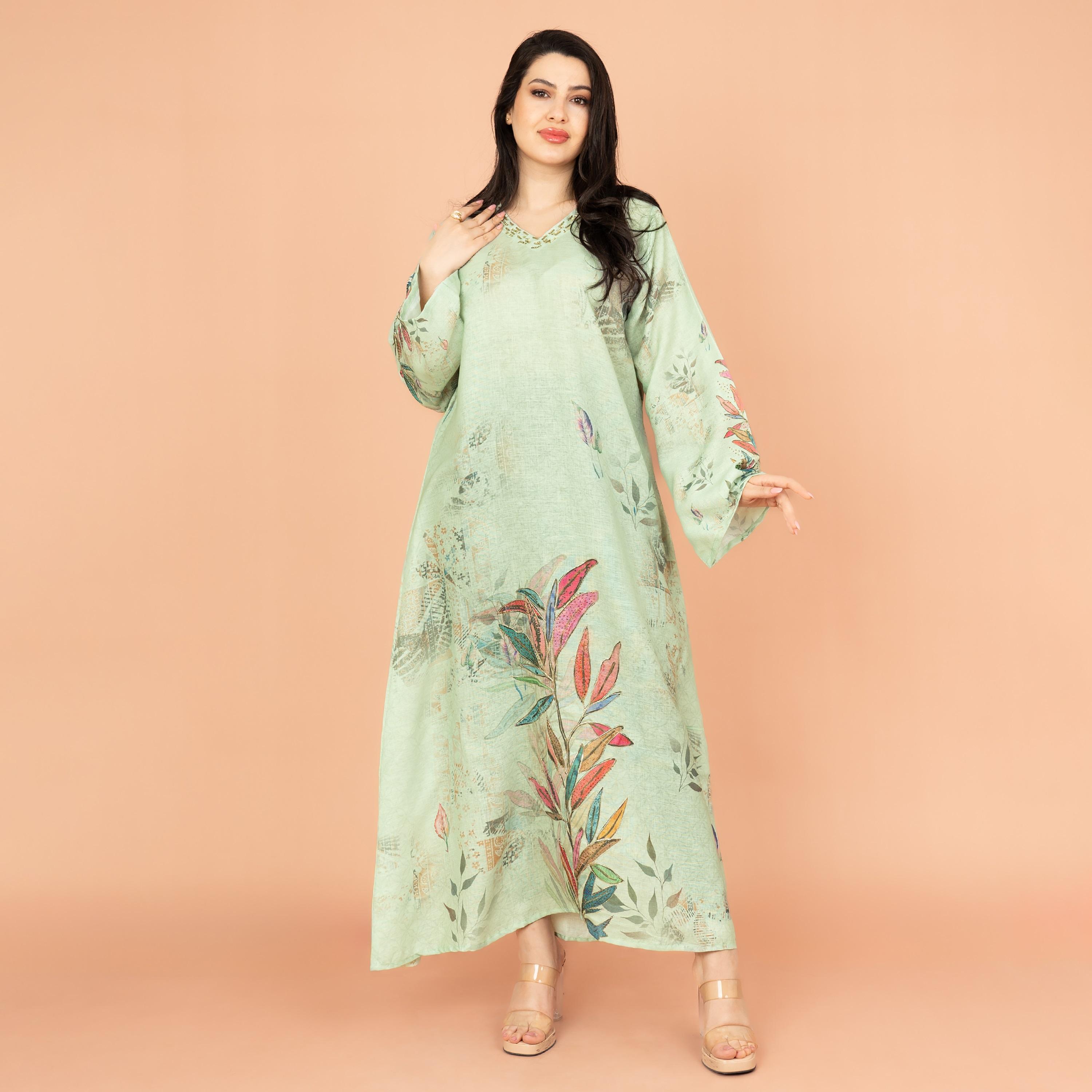 جلابية نسائية أنيقة مزينة بالترتر مع أكمام واسعة ورقبة مزينة بالزهور من إكسا-women-arabicclothing-jalabiyas-image-11