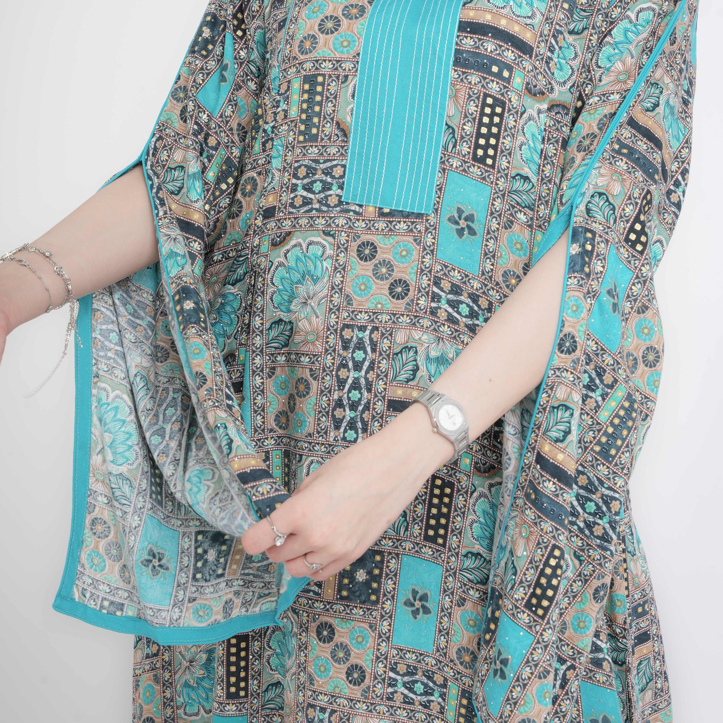 جلابية نسائية بياقة ماندارين وأكمام بفتحة وطبعة هندسية من إككسا-women-arabicclothing-jalabiyas-image-2