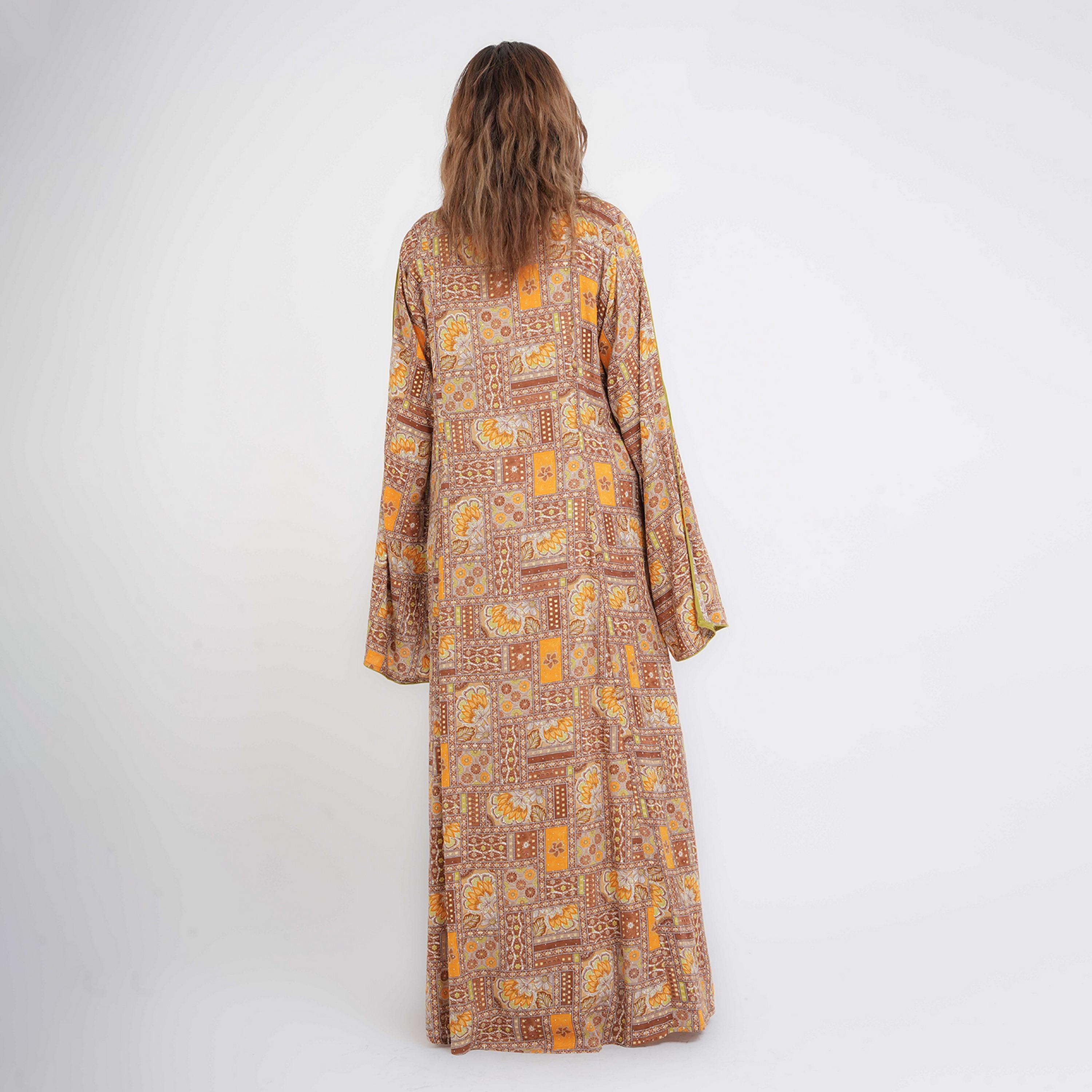 جلابية نسائية بياقة ماندارين وأكمام بفتحة وطبعة هندسية من إككسا-women-arabicclothing-jalabiyas-image-15