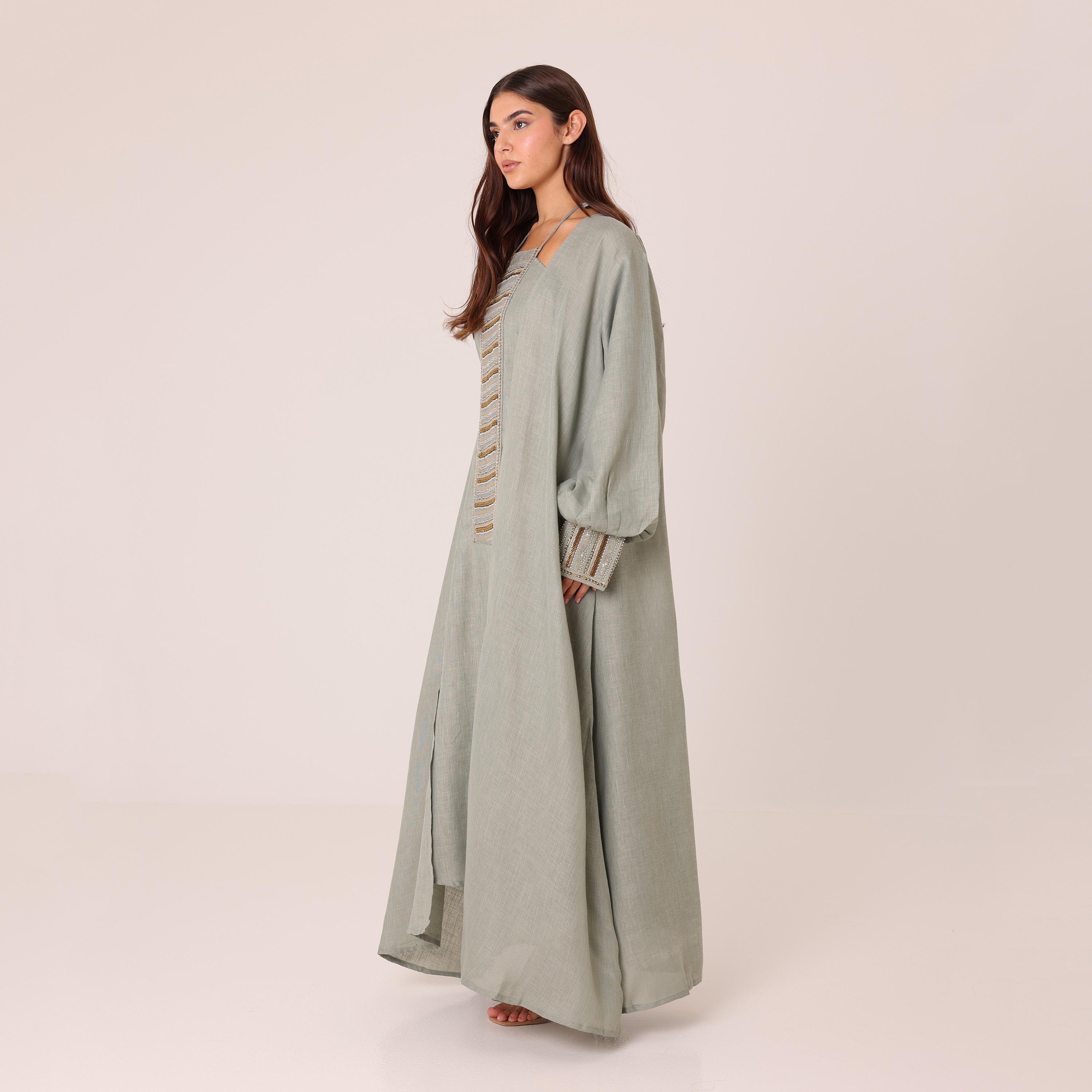 فستان سهرة داخلي مع عباية بأكمام واسعة ومزينة بالخرز من إيككسا-women-arabicclothing-abayas-image-8