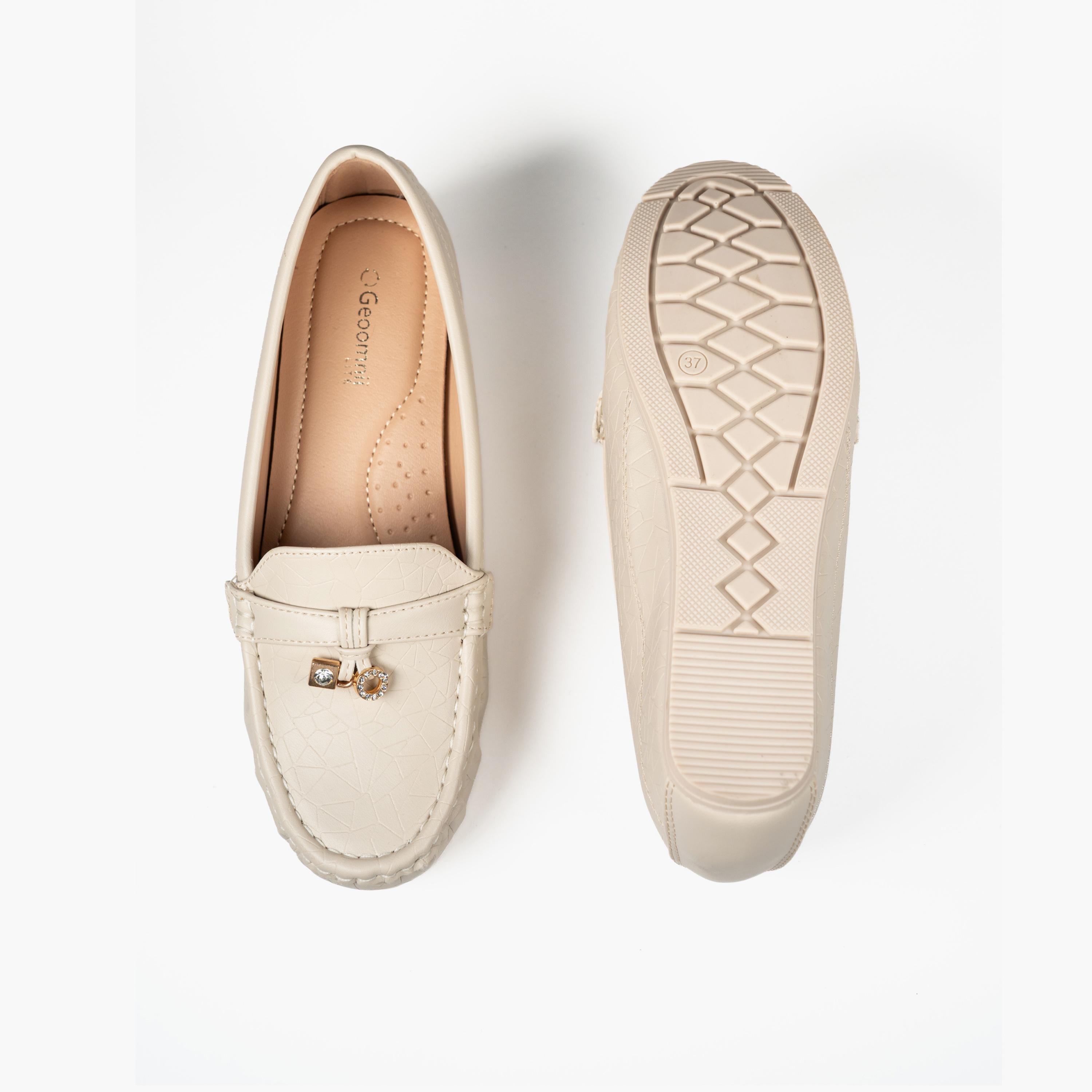جيومني - حذاء بير سهل الارتداء بكعب إسفيني للنساء | J2501-387-BEIGE-women-shoes-loafersandmoccasins-image-3