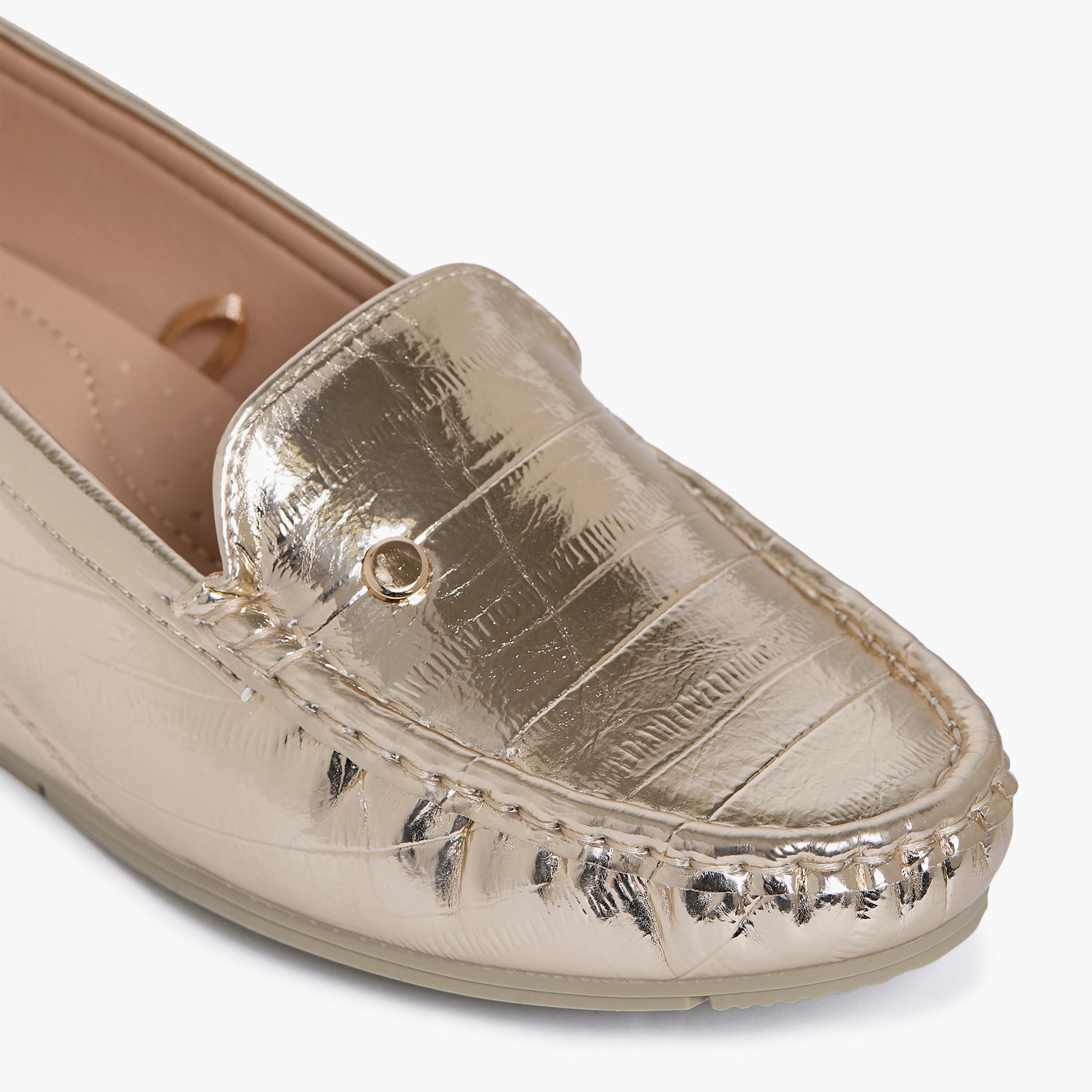 جيومني - حذاء كيلسي1 سهل الارتداء بكعب إسفيني للنساء | J2501-390-GOLD-women-shoes-flats-loafers-image-2
